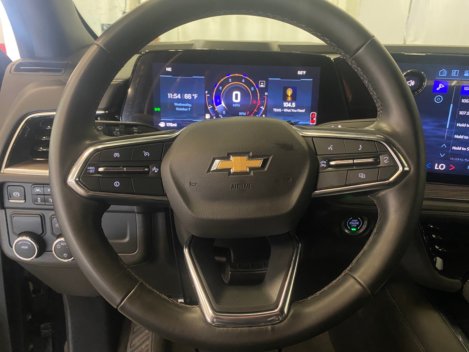 Thumbnail: 2025 Chevrolet Suburban - 4