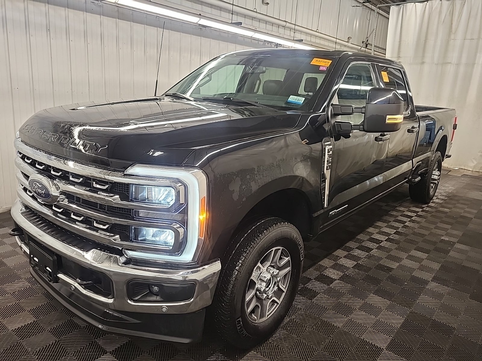 2023 Ford F-350 Lariat 4WD Crew Cab 8' Box