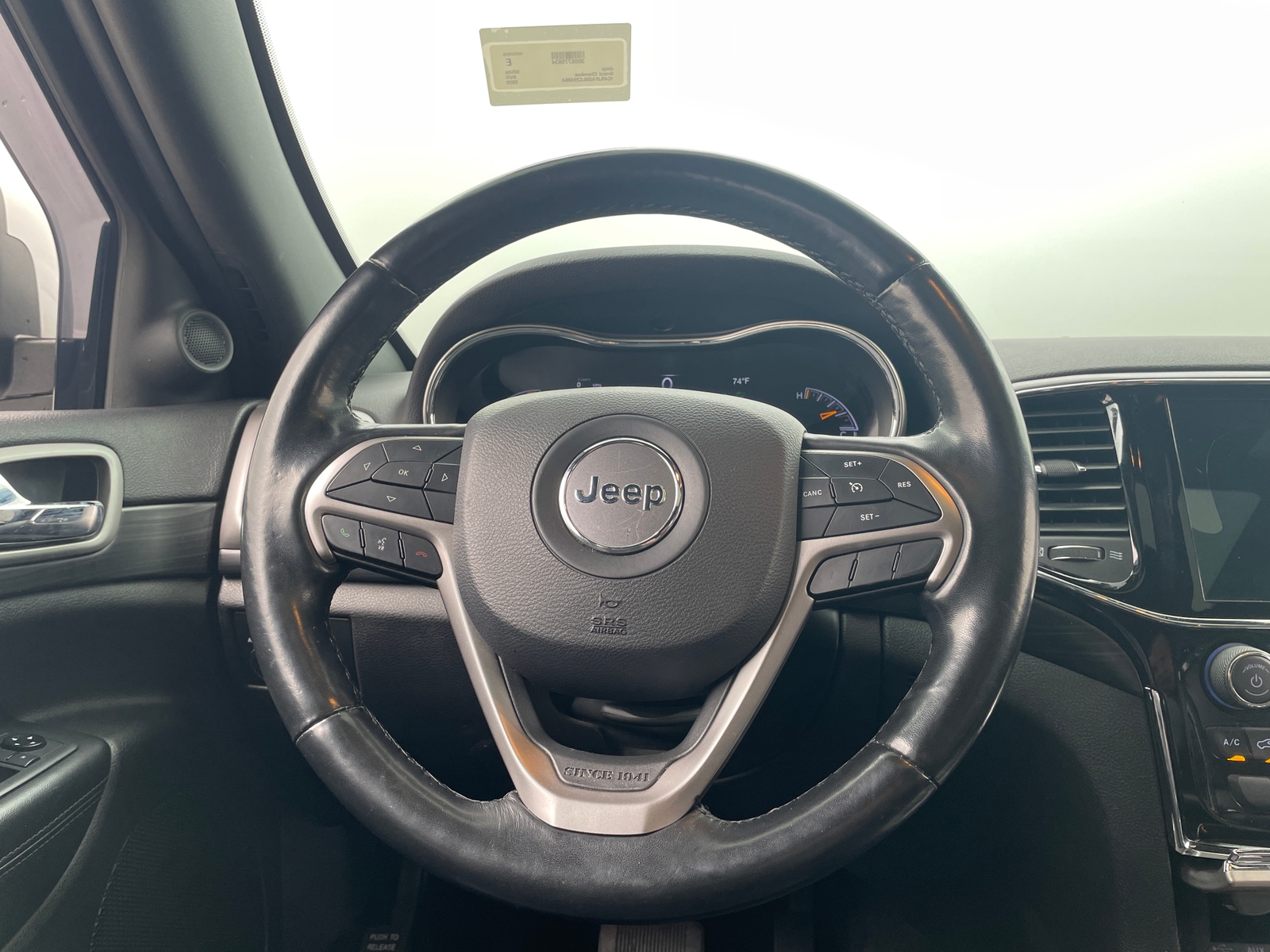 Thumbnail: 2020 Jeep Grand Cherokee - 4