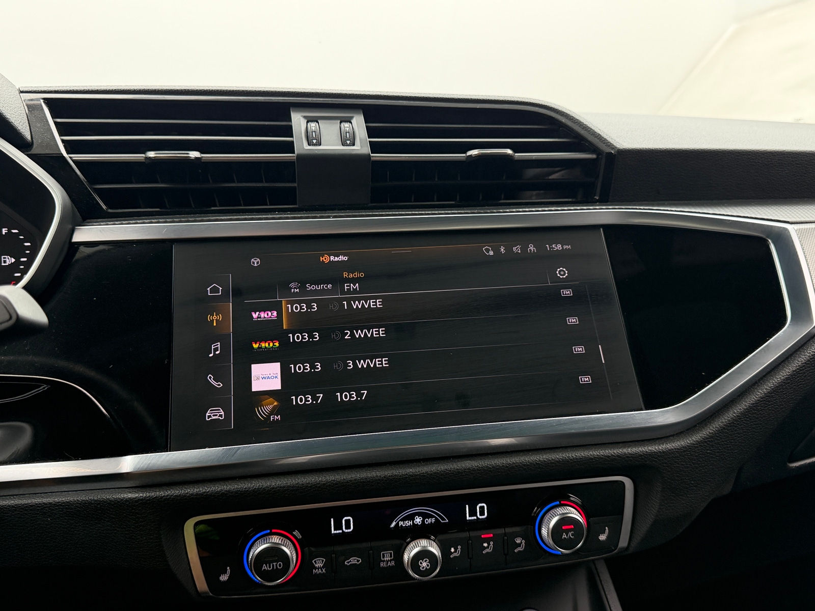 Thumbnail: 2025 Audi Q3 - 4