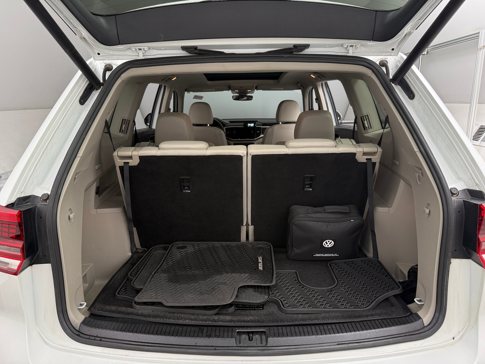 Thumbnail: 2019 Volkswagen Atlas - 6
