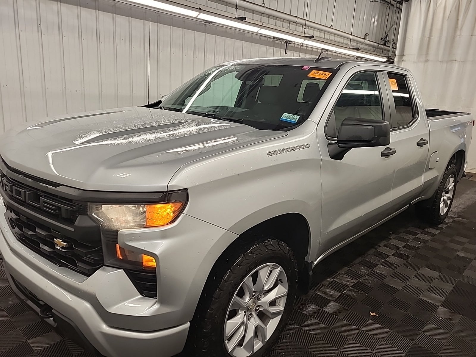 2022 Chevrolet Silverado 1500 4WD Double Cab 147" Custom