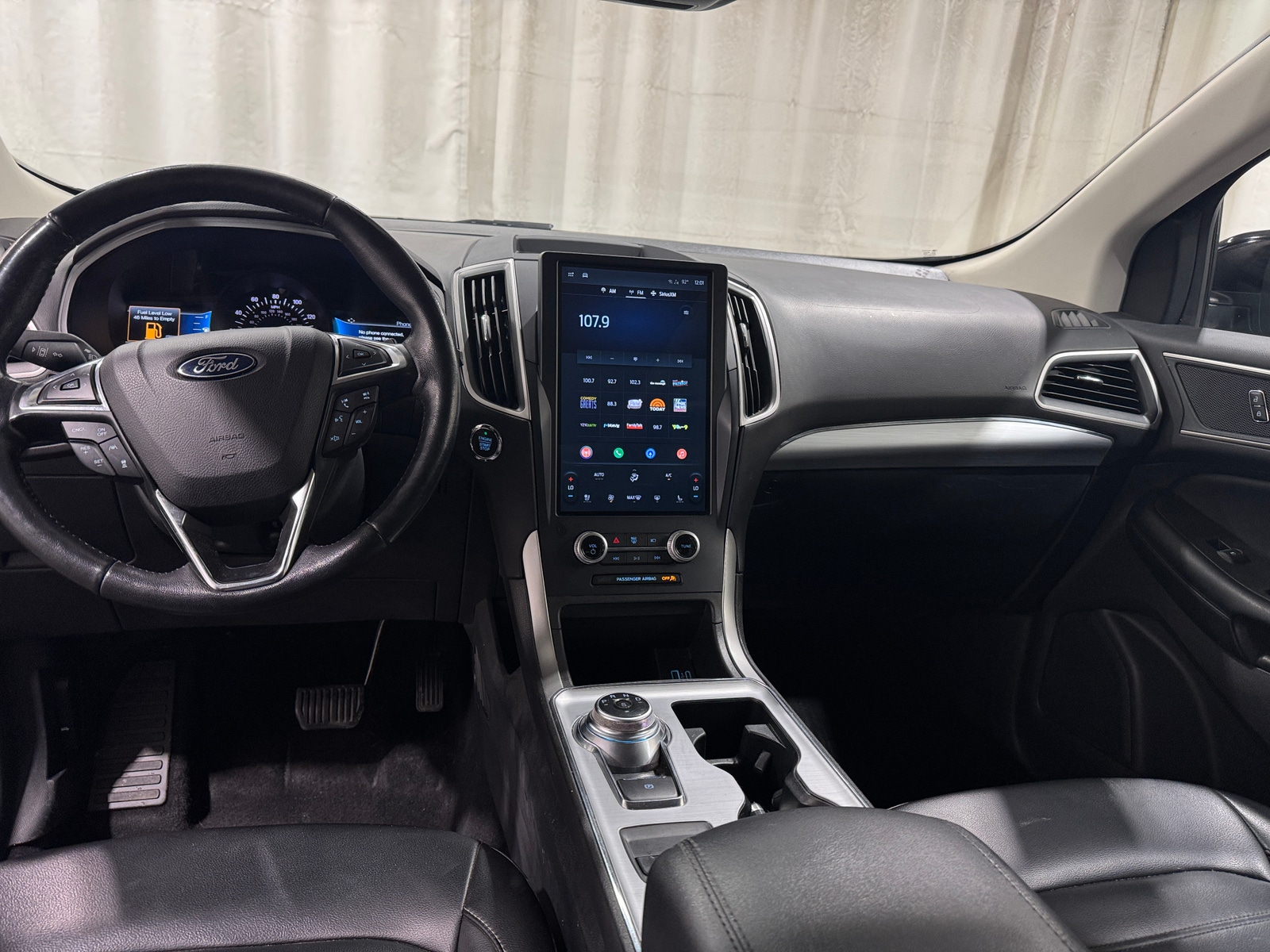 Thumbnail: 2022 Ford Edge - 2