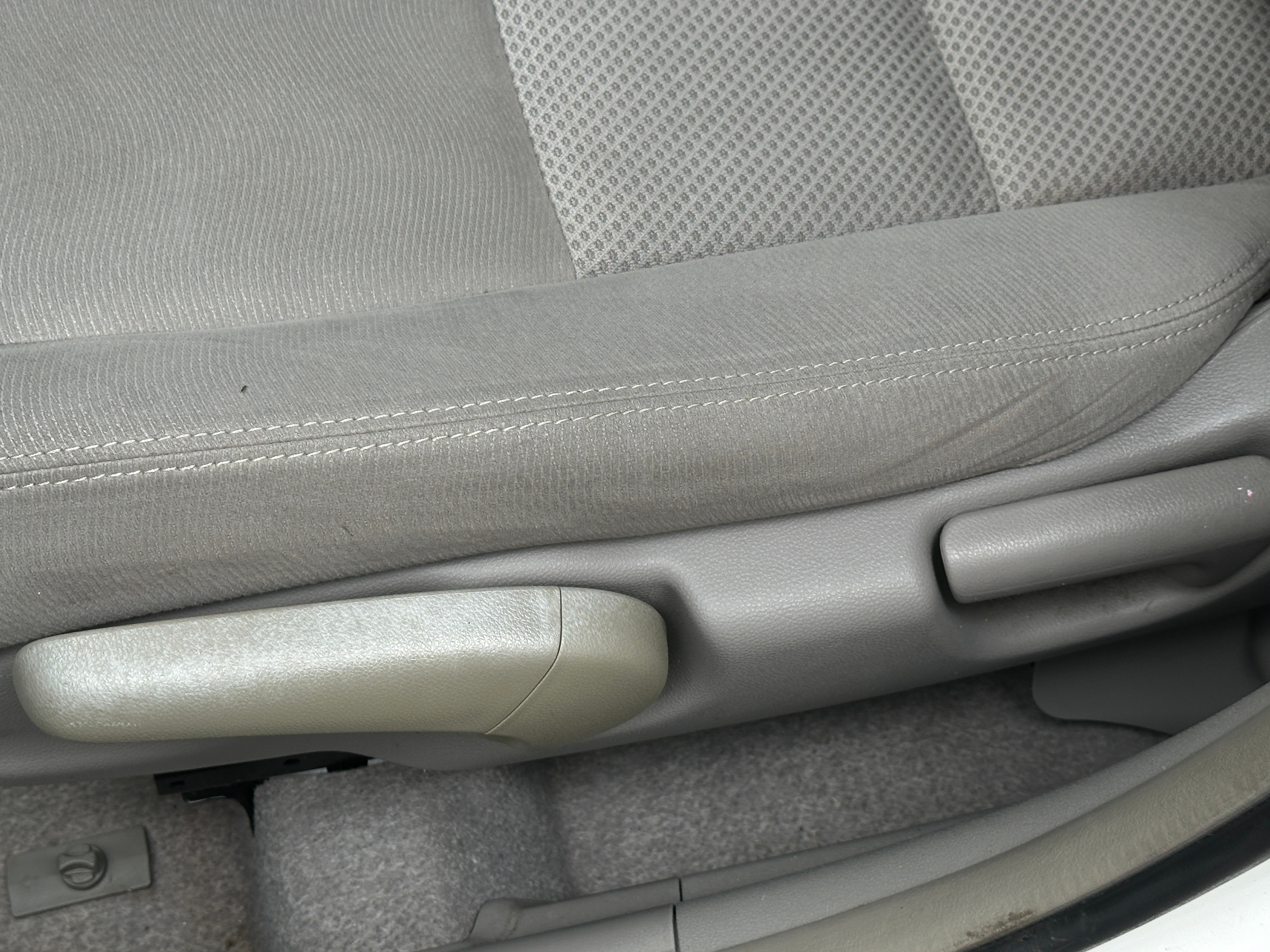 Used 2011 Honda Insight EX with VIN JHMZE2H79BS001711 for sale in Pewaukee, WI