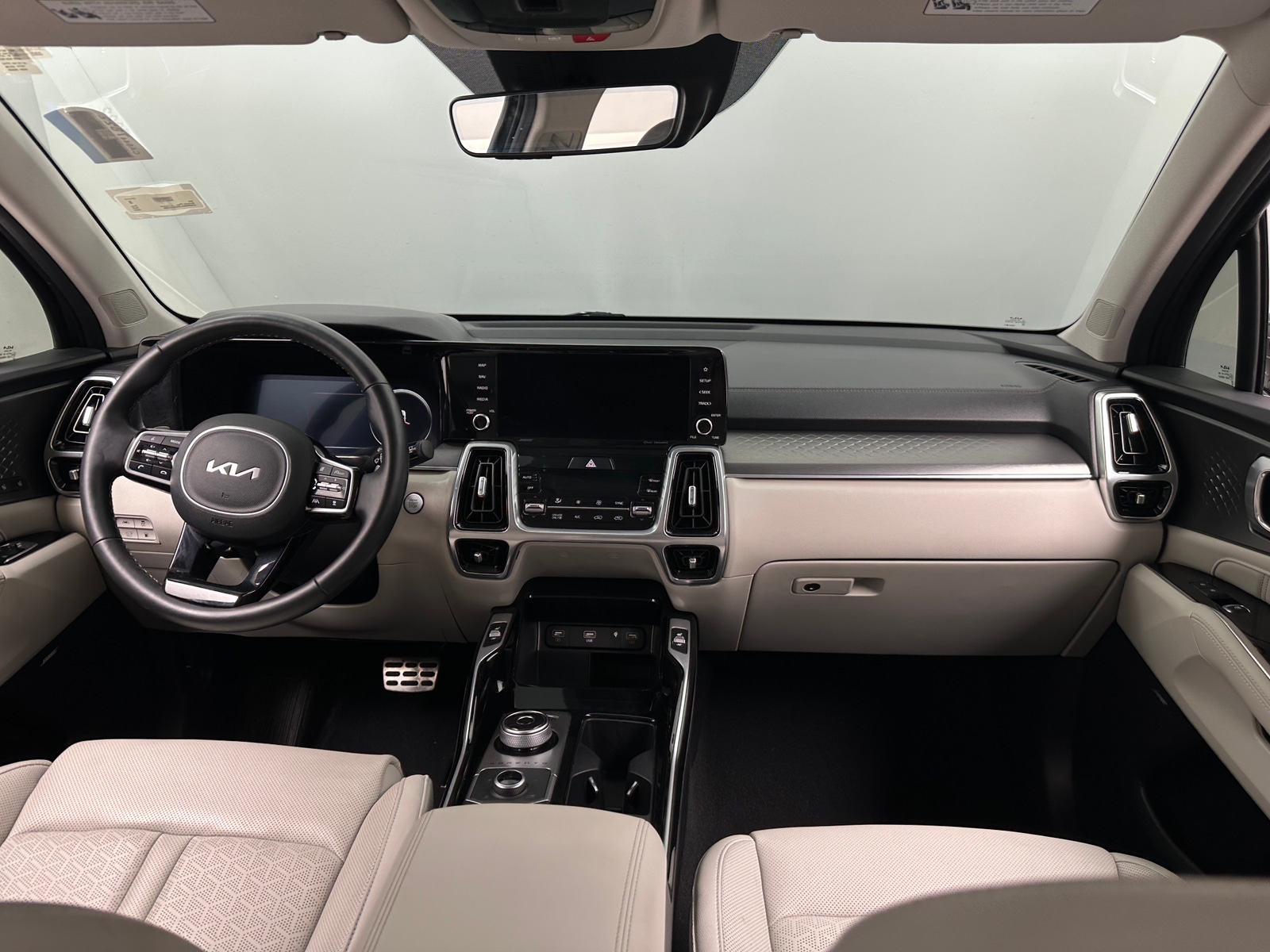 Thumbnail: 2023 Kia Sorento - 2