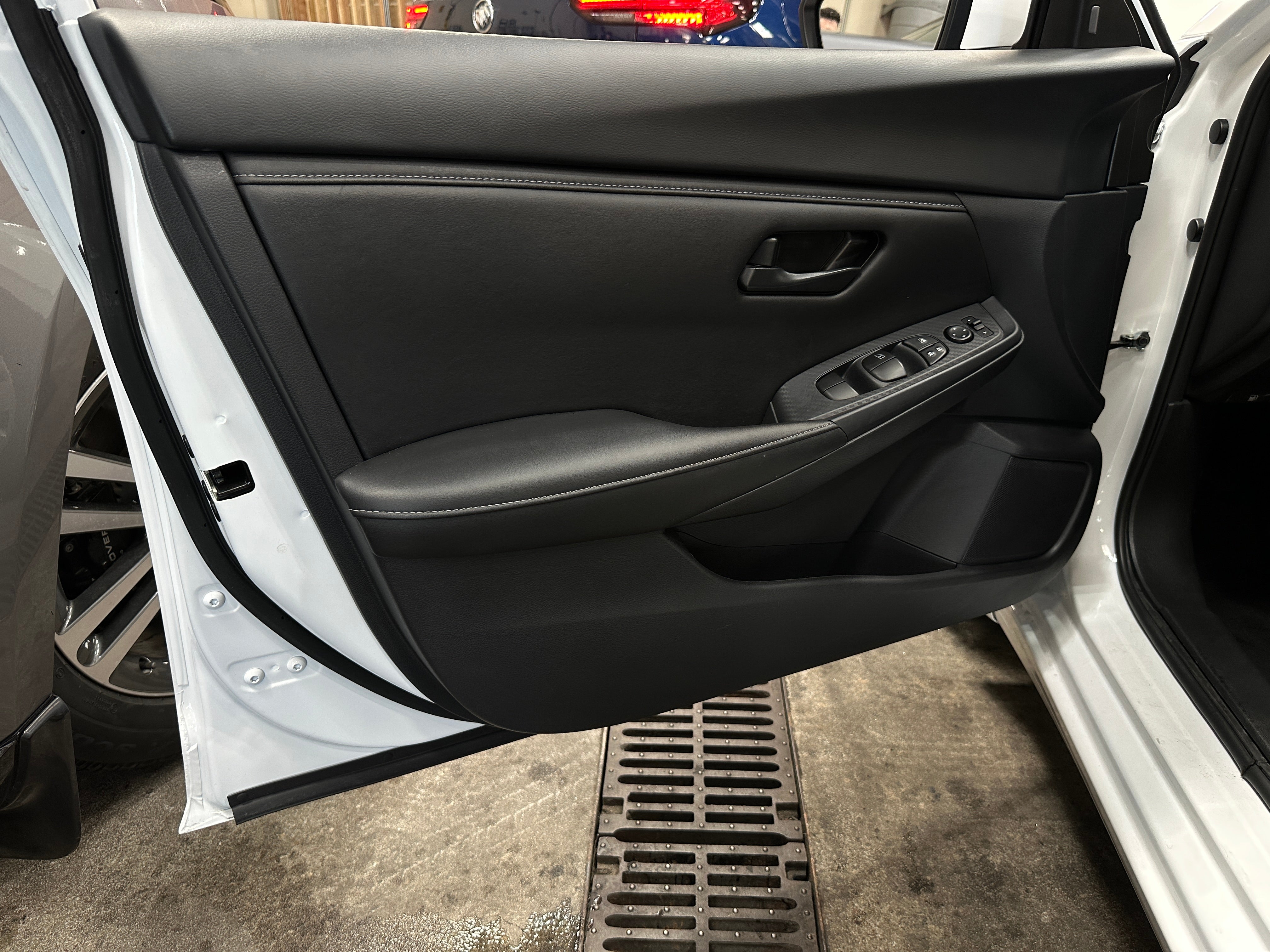 2025 Nissan Sentra S - Photo 10