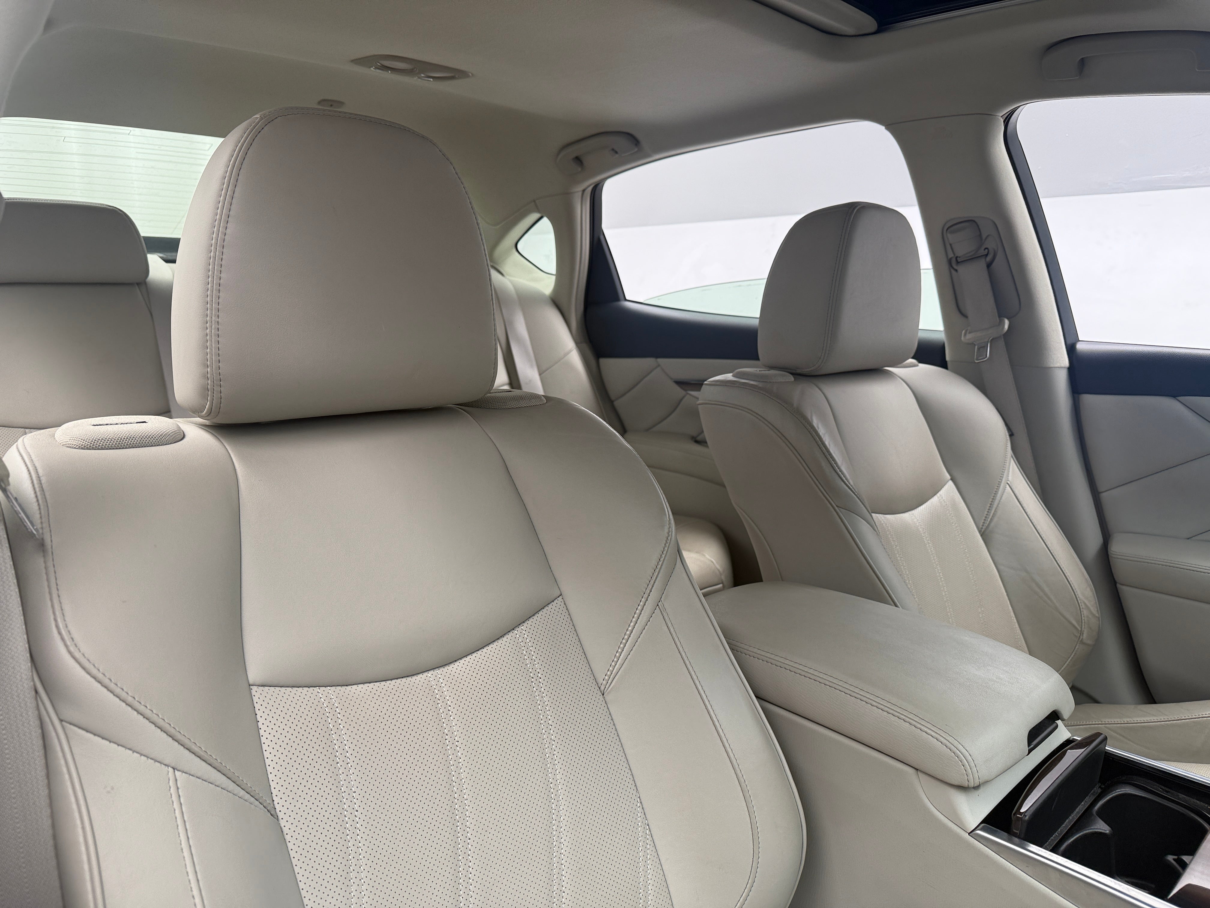 2017 INFINITI Q70L 3.7