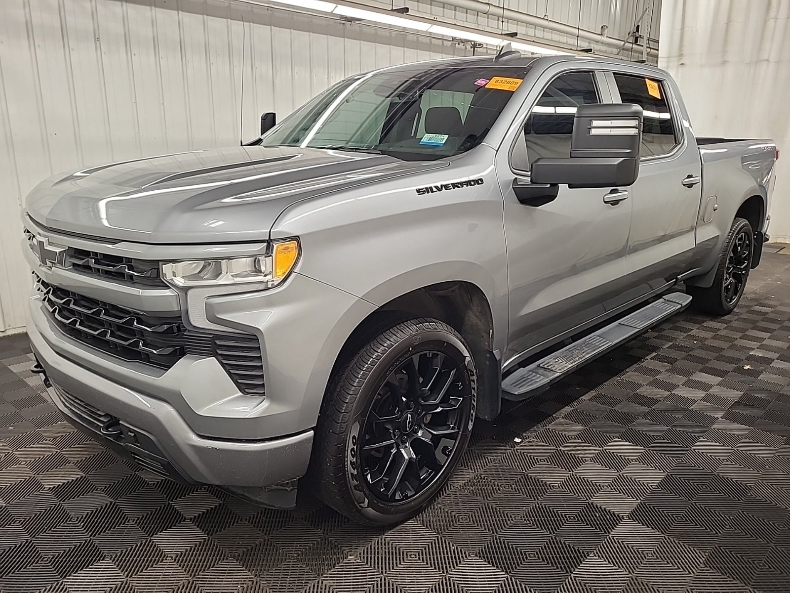 2024 Chevrolet Silverado 1500 4WD Crew Cab 157" RST