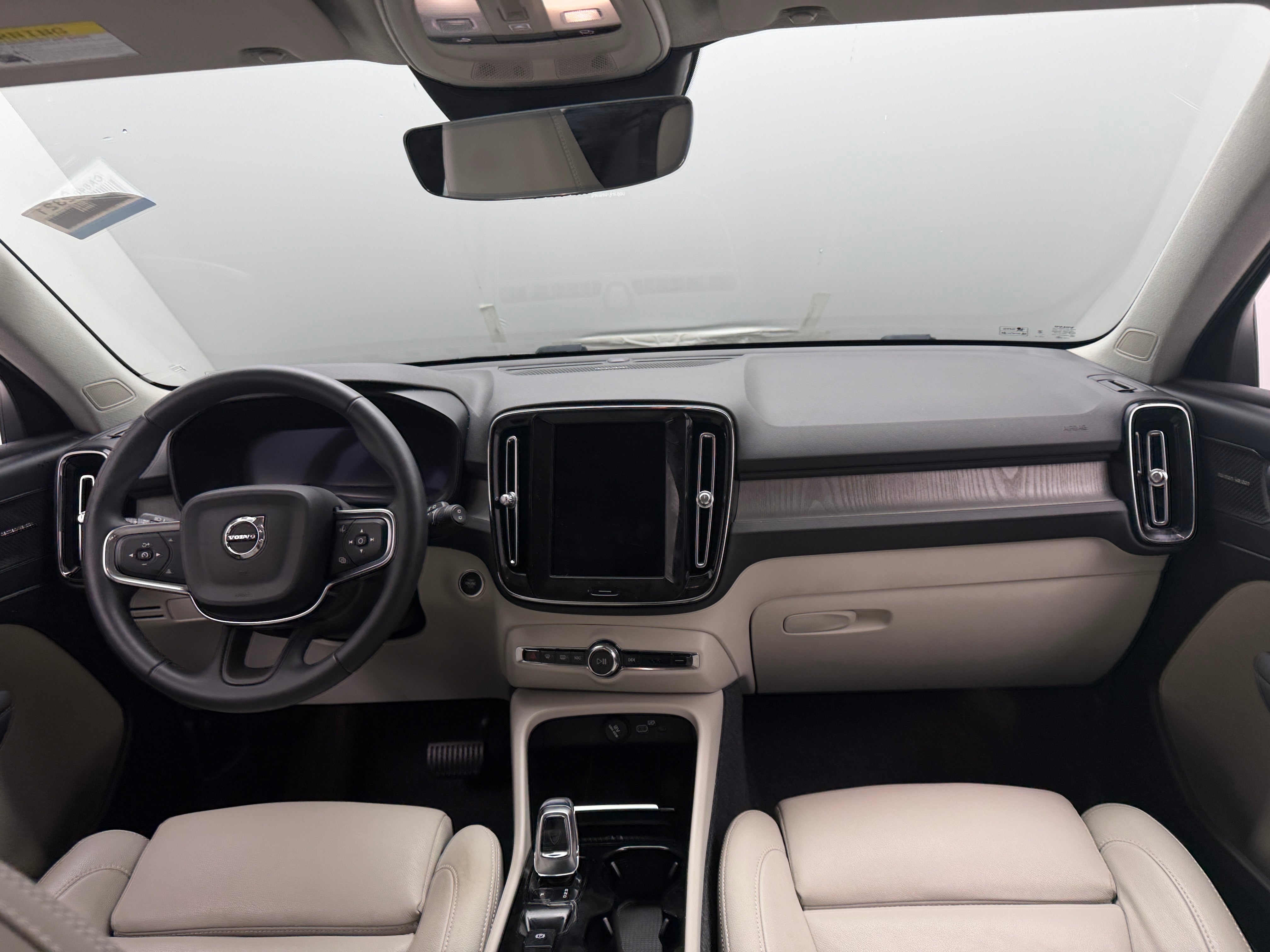 2024 Volvo XC40 Plus