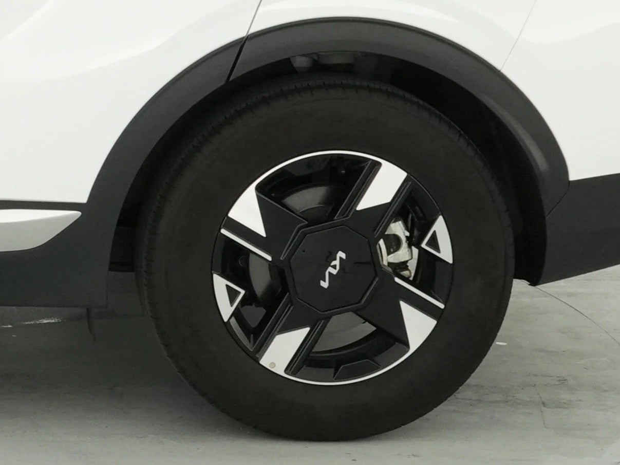 2026 Kia Sportage LX - Photo 17