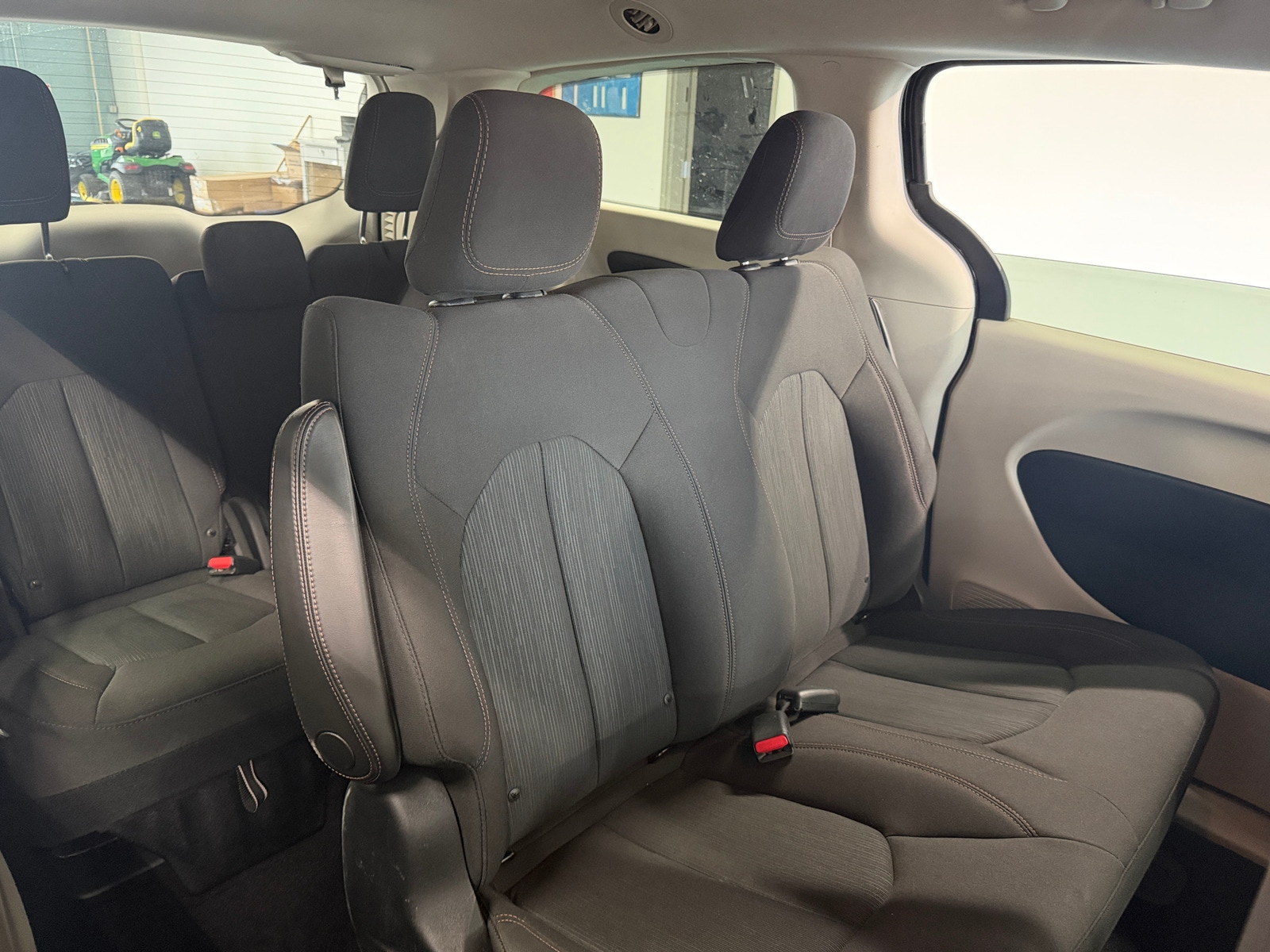 Thumbnail: 2019 Chrysler Pacifica - 6