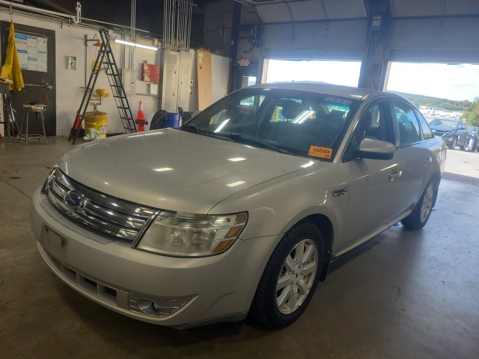 2009 Ford Taurus SE