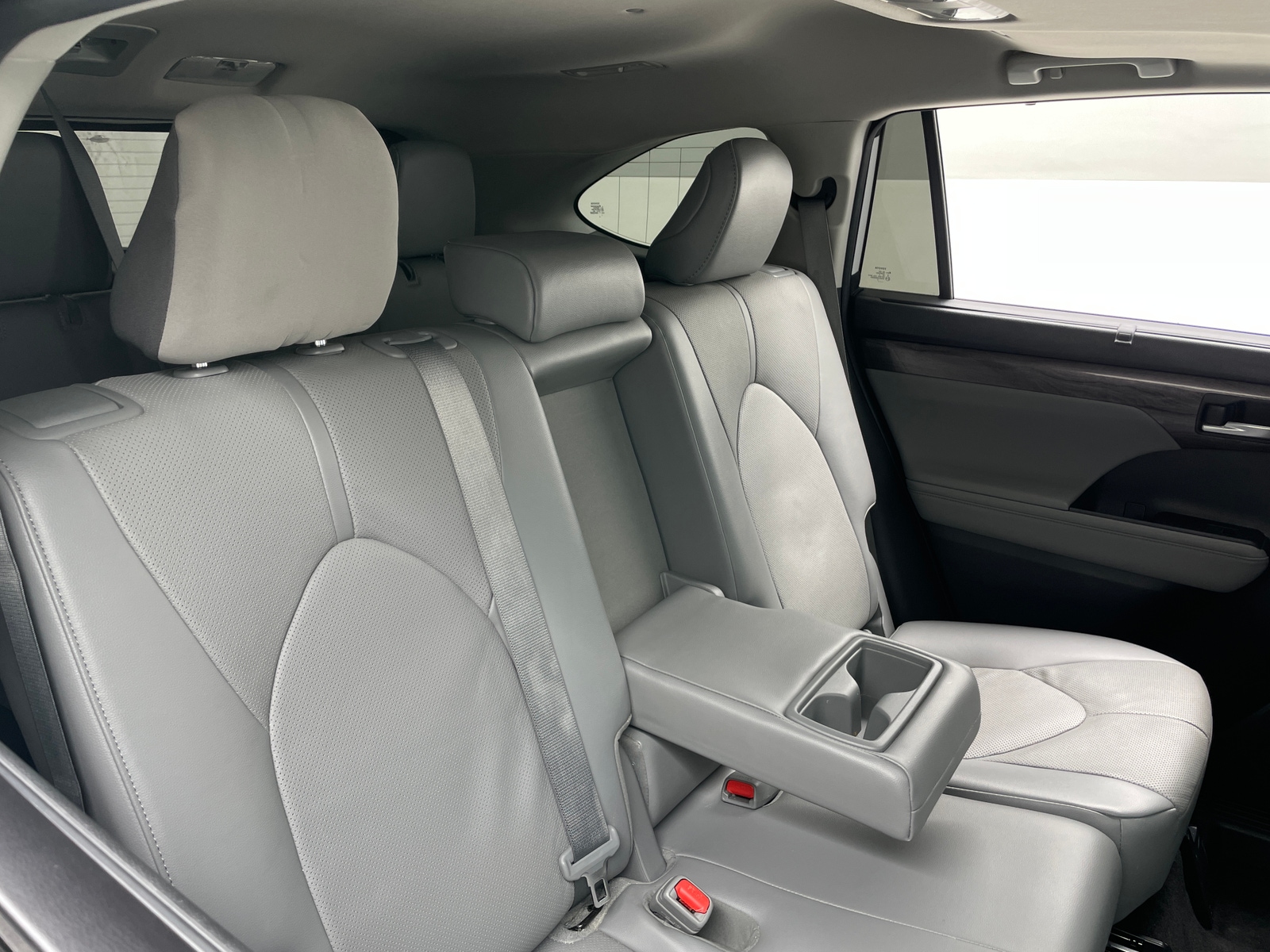 Thumbnail: 2023 Toyota Highlander - 5