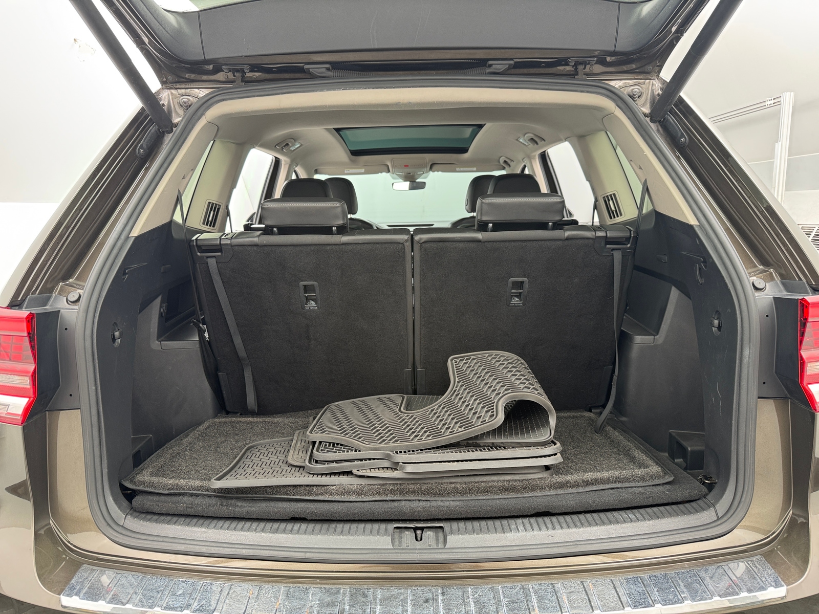 Thumbnail: 2019 Volkswagen Atlas - 6