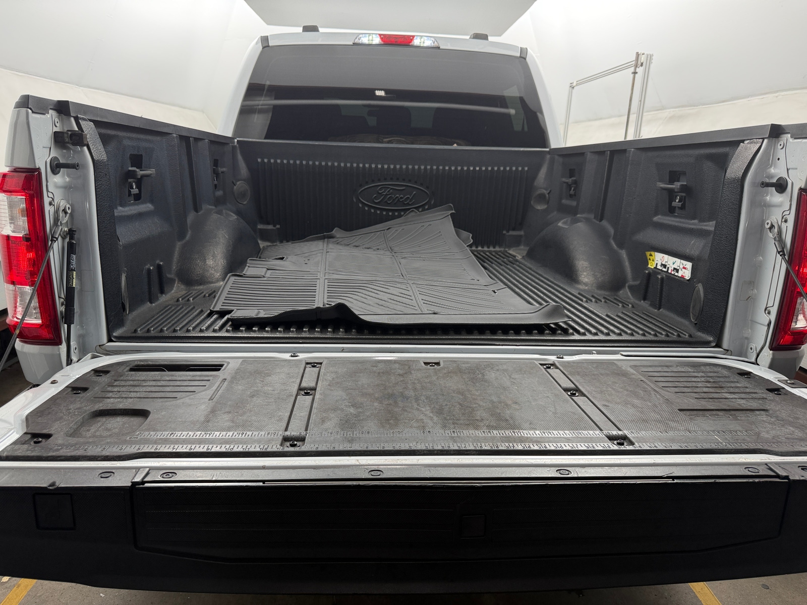 Thumbnail: 2021 Ford Econoline - 7
