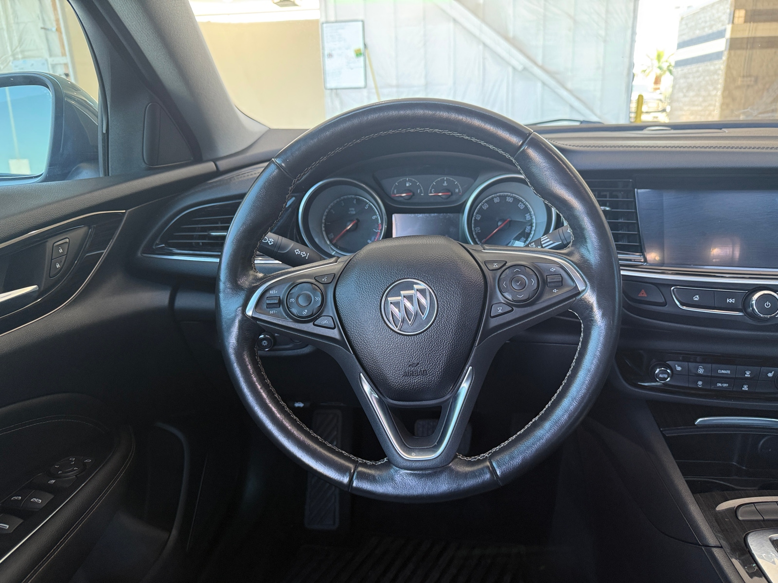 Thumbnail: 2018 Buick Regal - 4
