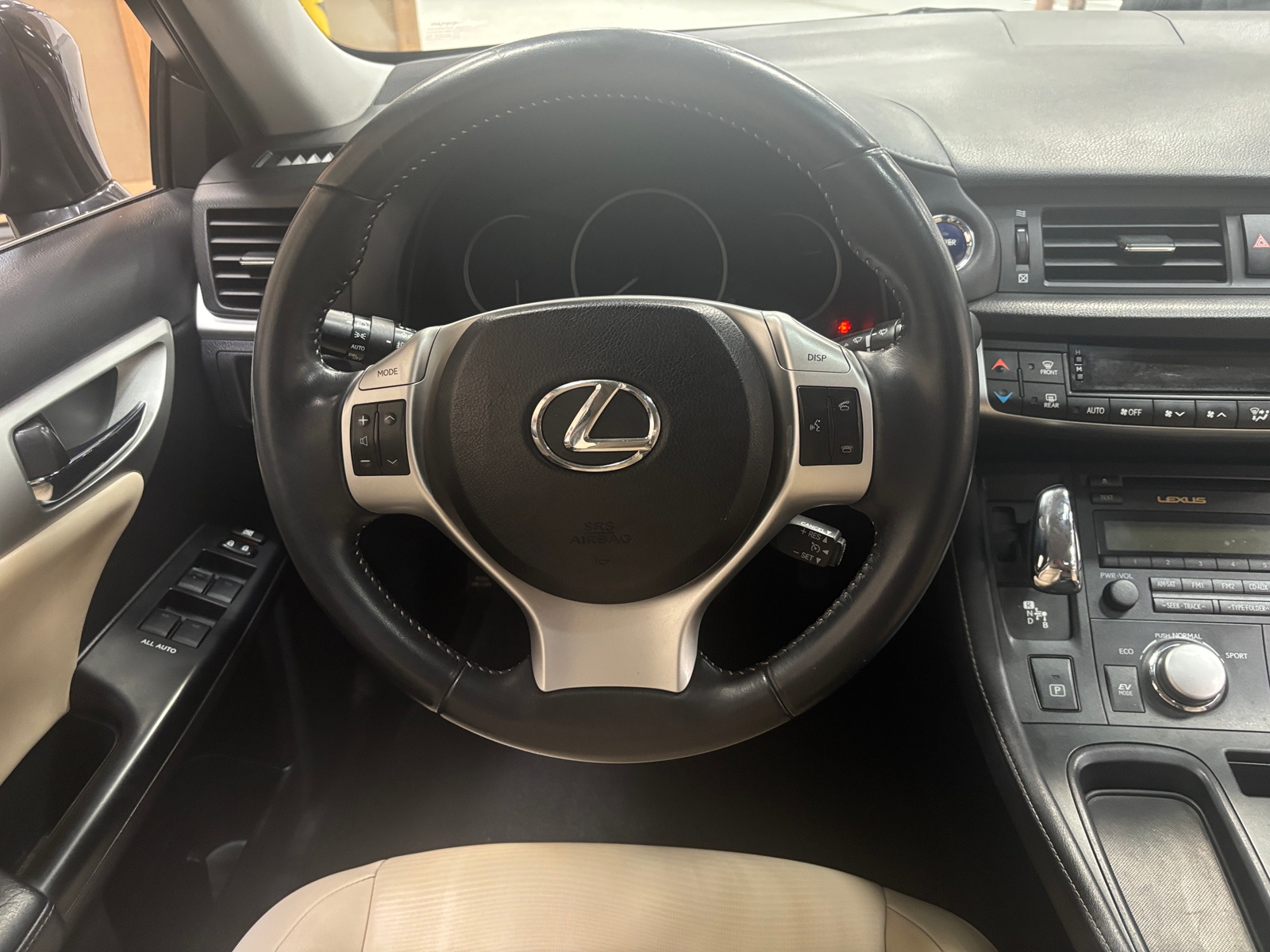 Thumbnail: 2011 Lexus CT - 4