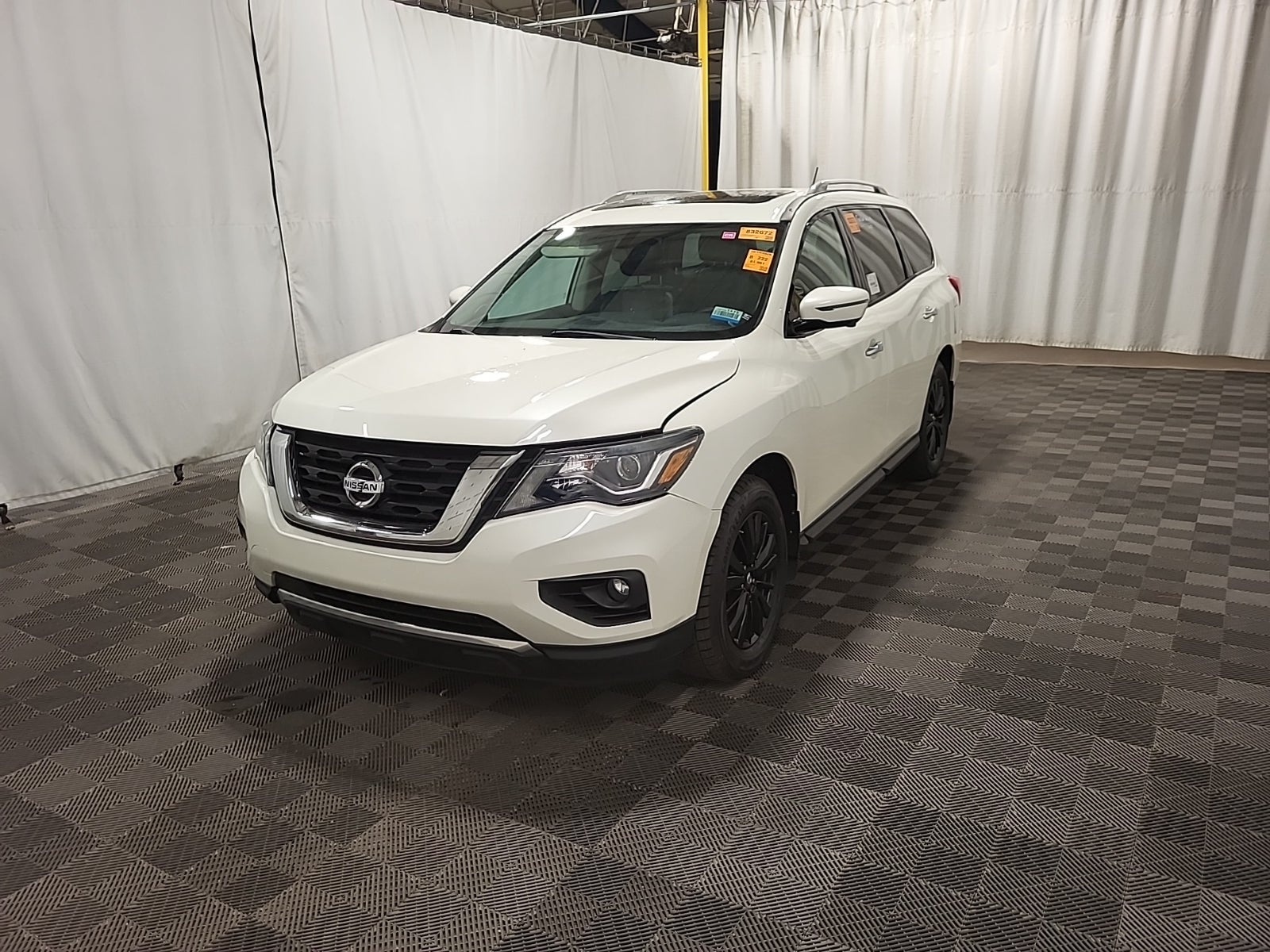 2017 Nissan Pathfinder SL