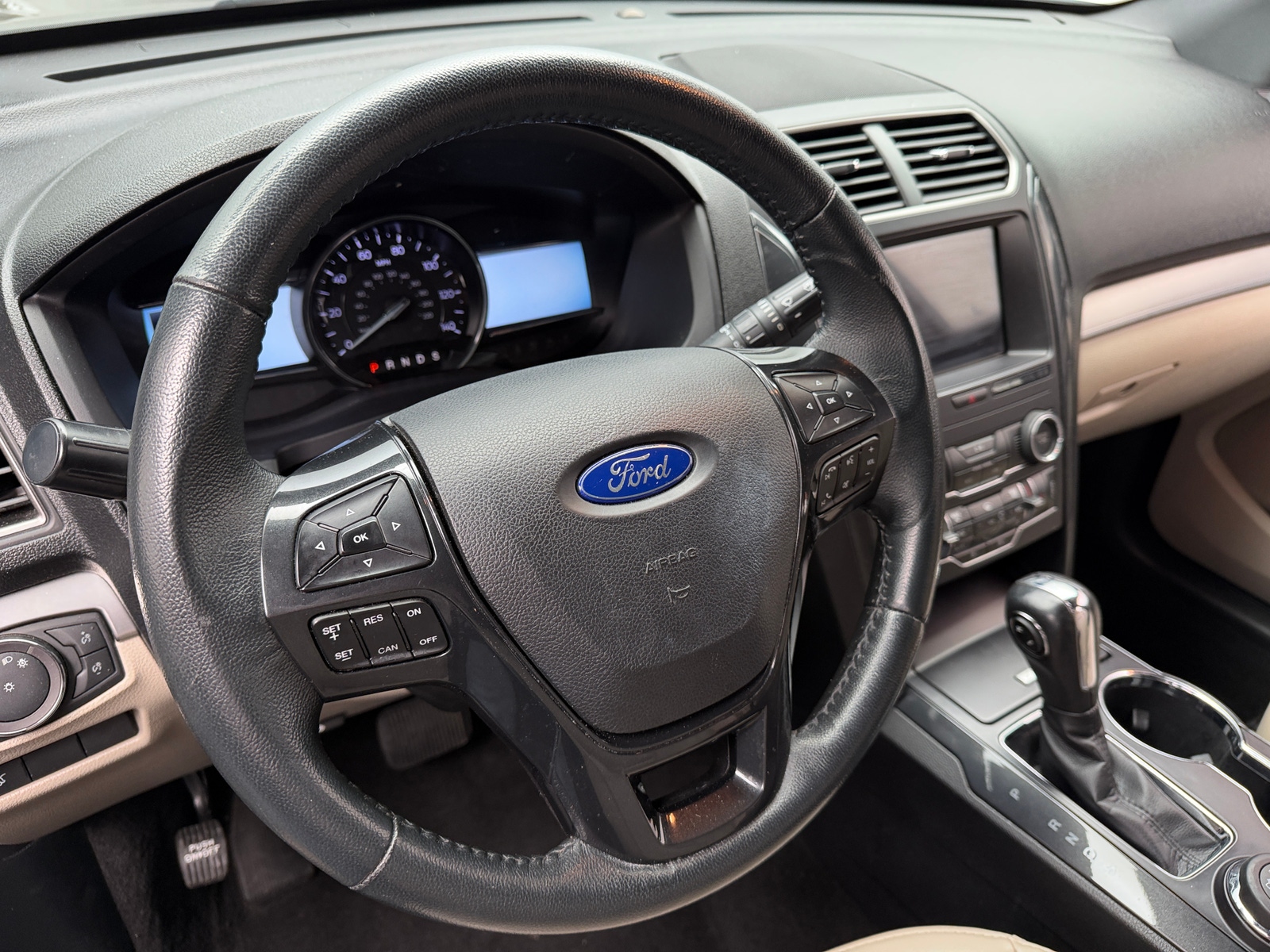 Thumbnail: 2019 Ford Explorer - 4