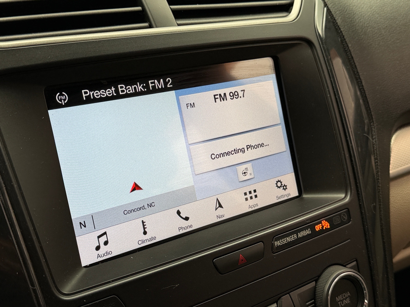 Thumbnail: 2019 Ford Explorer - 3