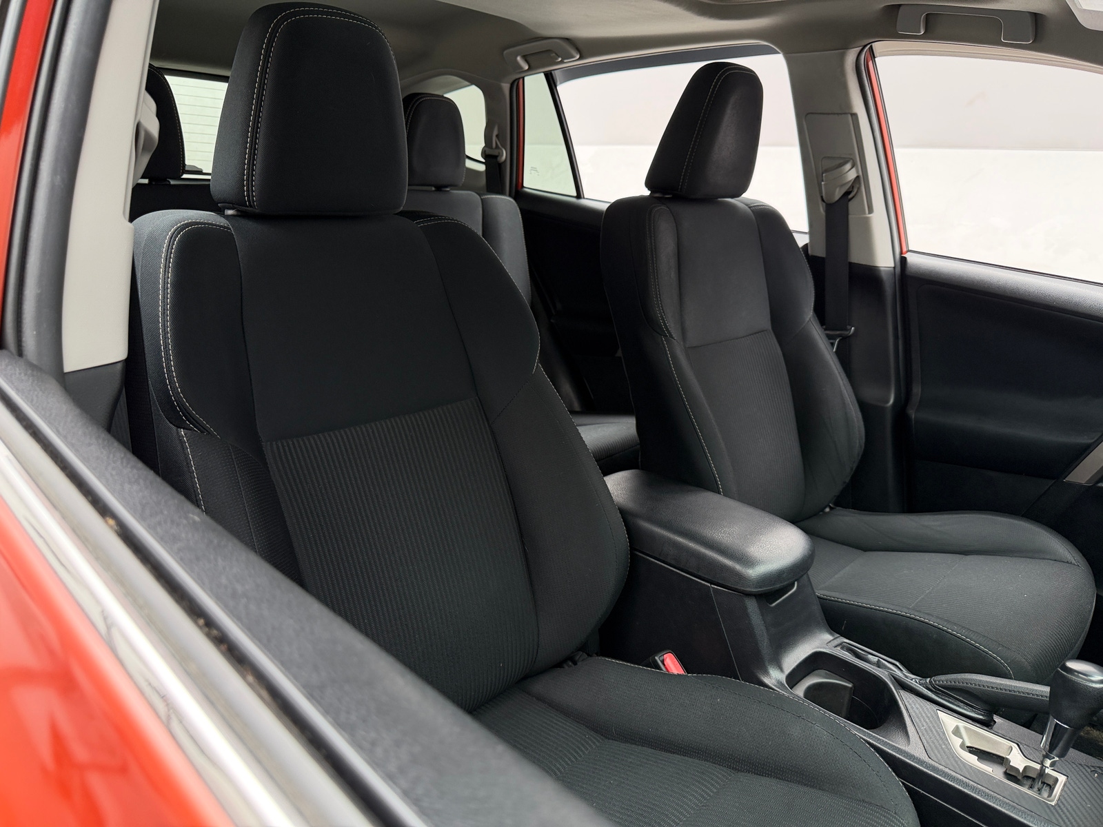 Thumbnail: 2015 Toyota RAV4 - 2