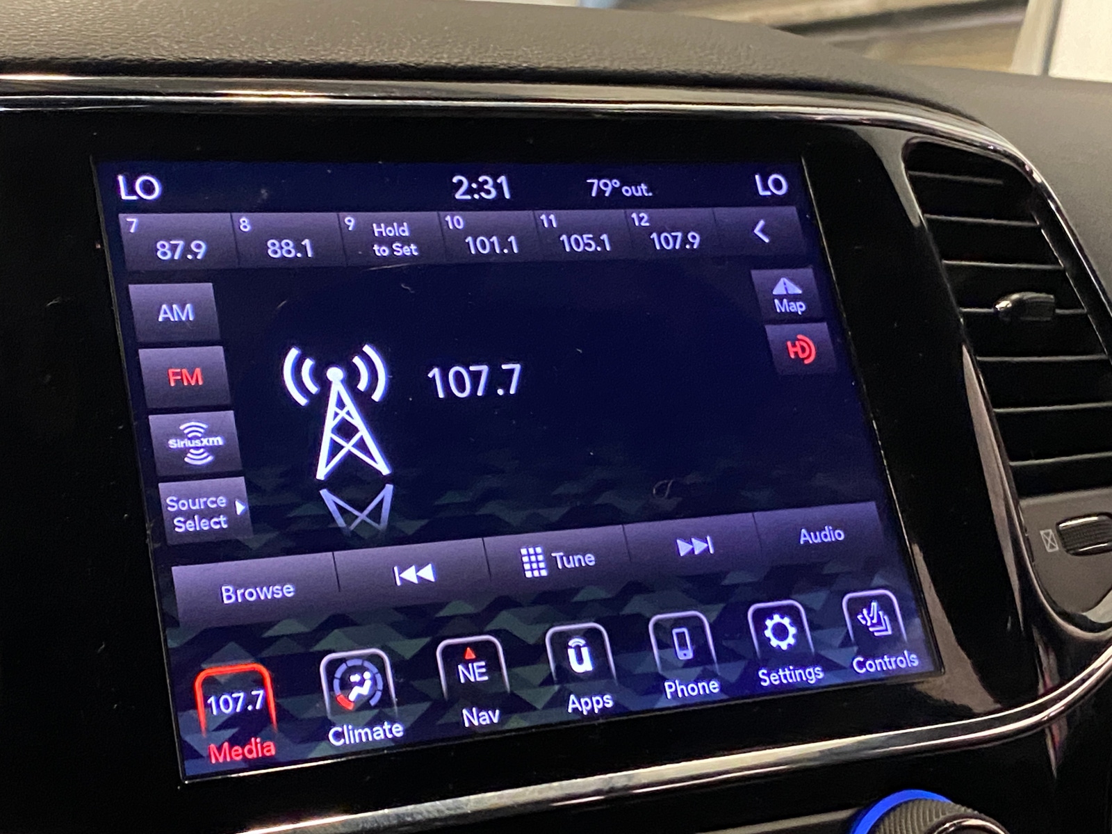 Thumbnail: 2020 Jeep Grand Cherokee - 3