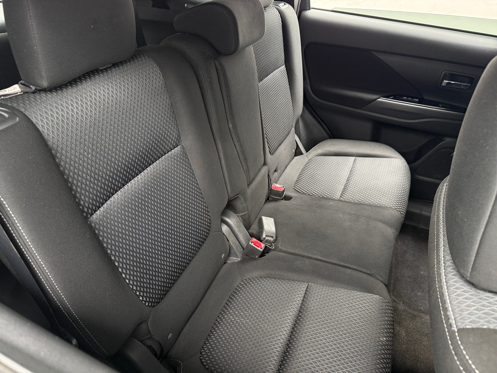 Thumbnail: 2018 Mitsubishi Outlander - 6