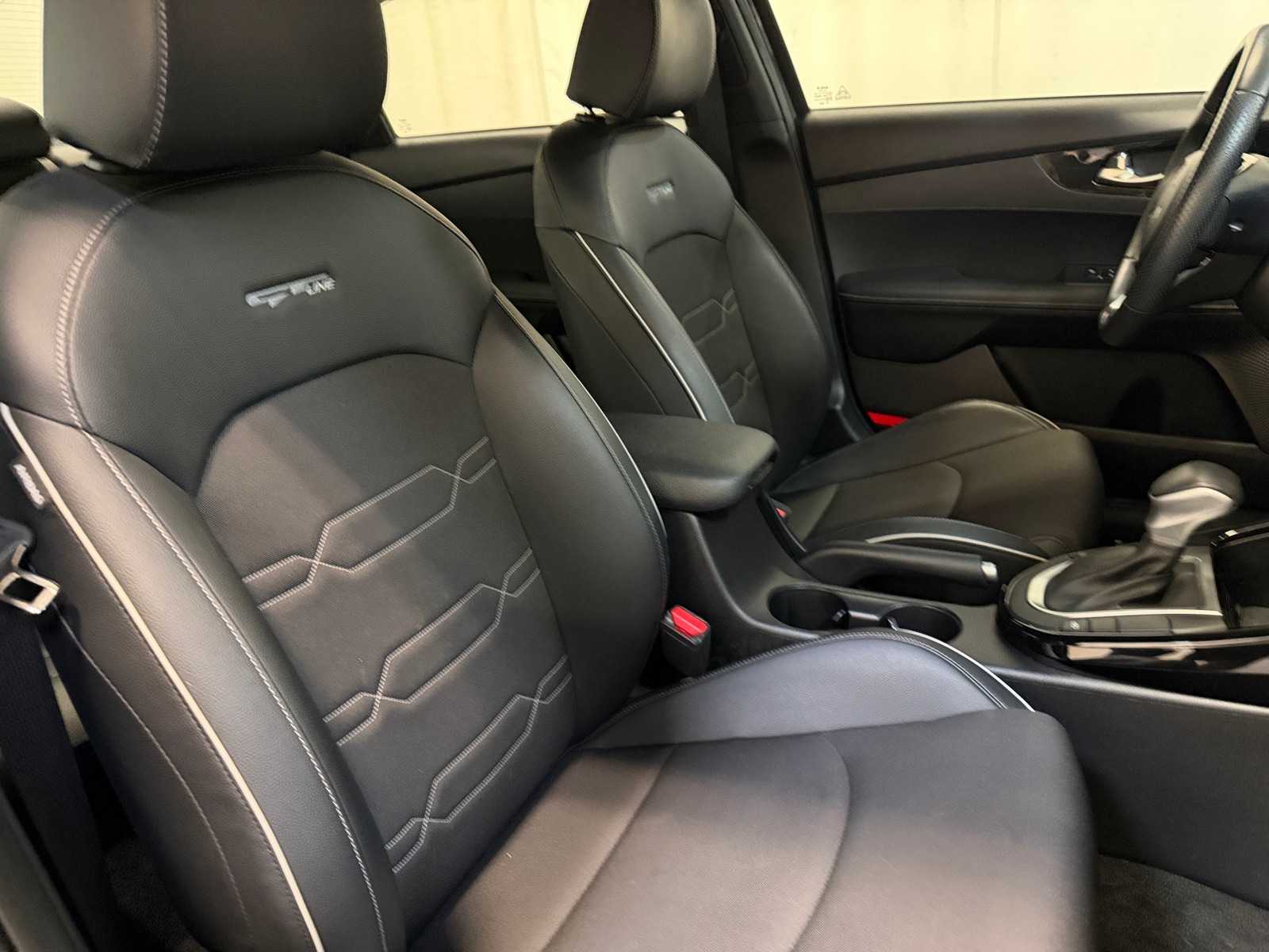Thumbnail: 2023 Kia Forte - 2
