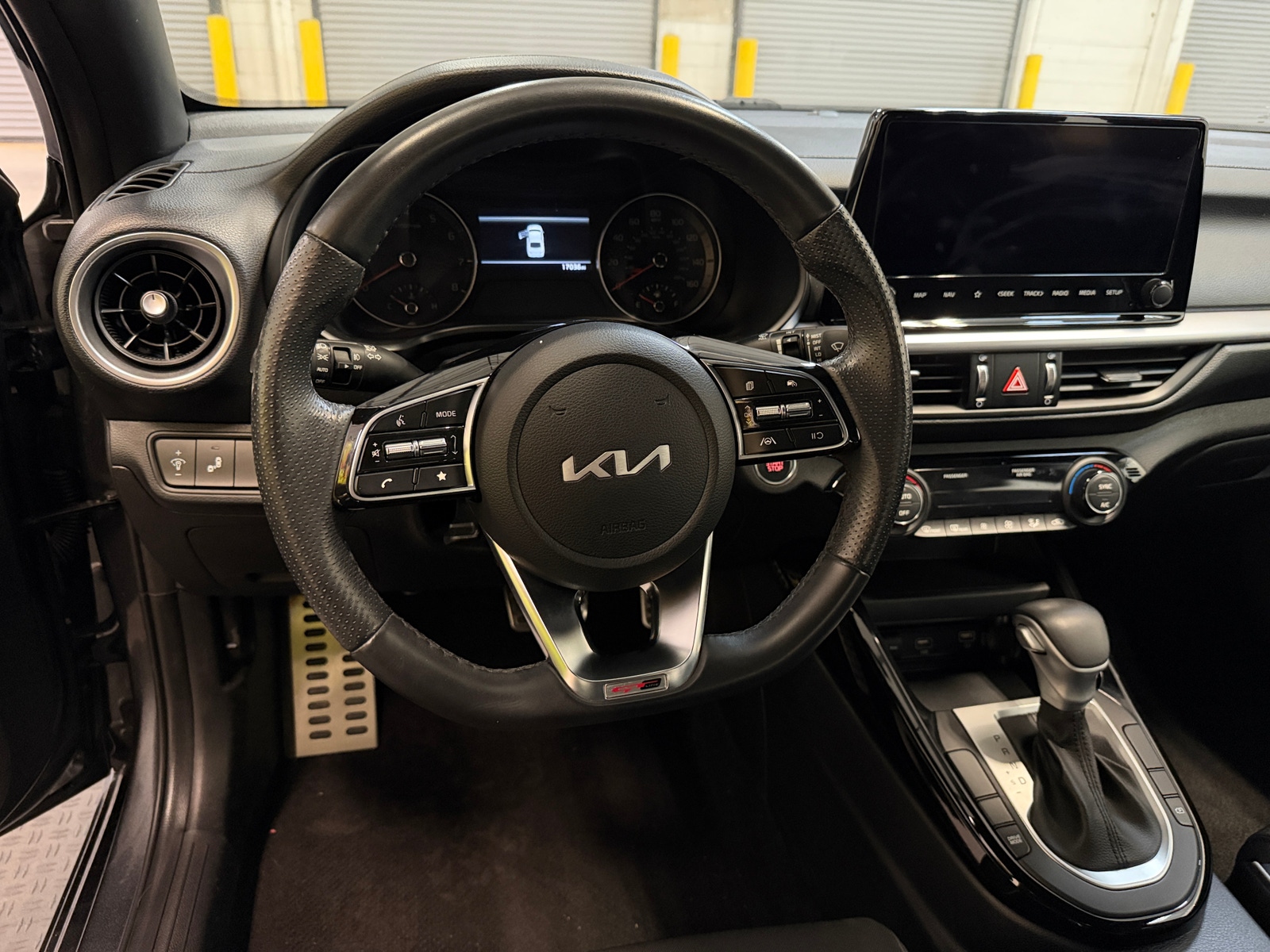Thumbnail: 2023 Kia Forte - 5