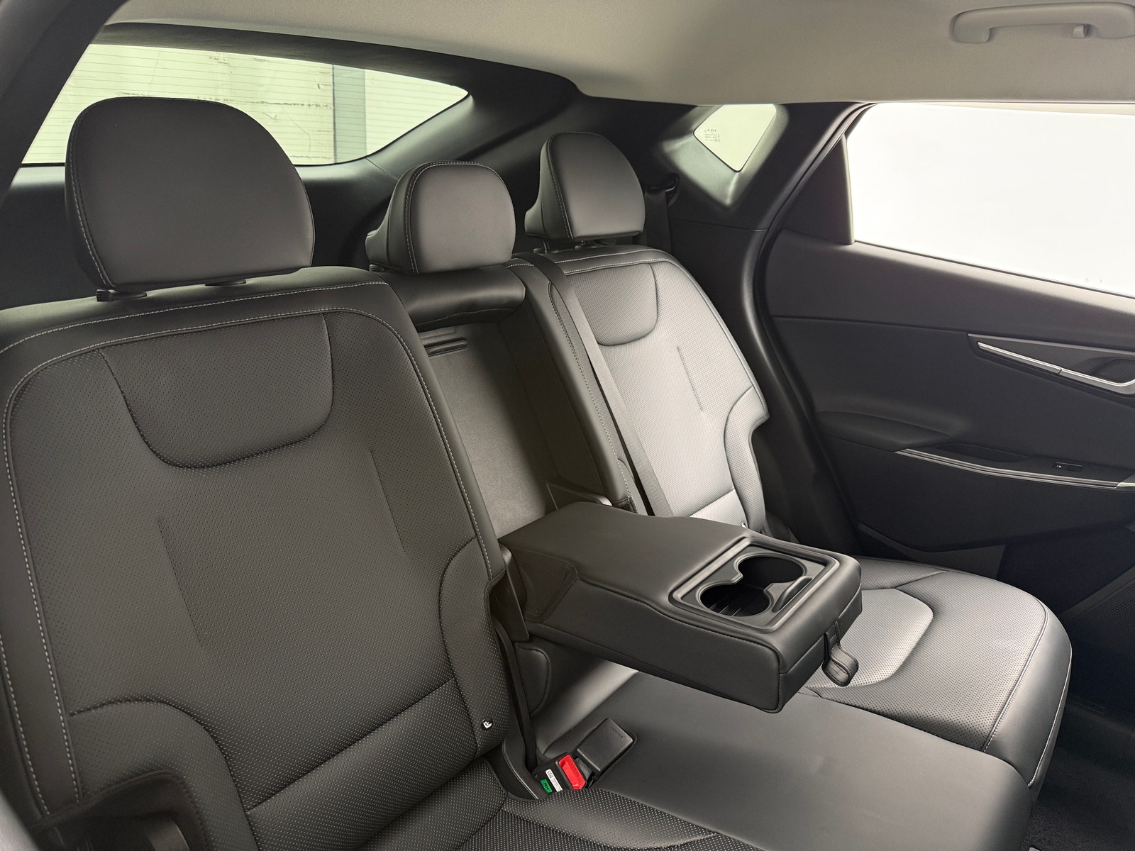 Thumbnail: 2024 Kia EV6 - 5