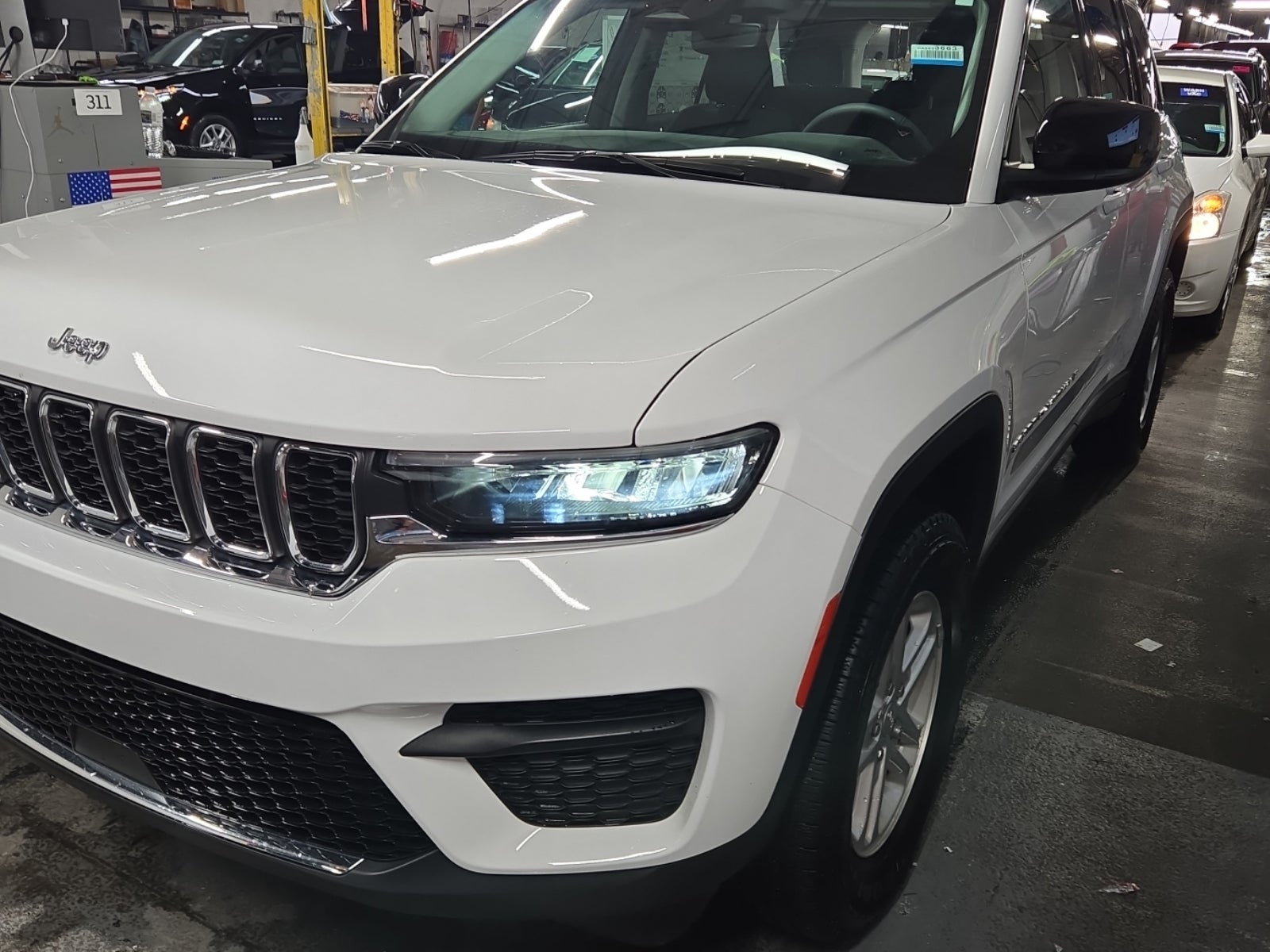 2023 Jeep Grand Cherokee Laredo
