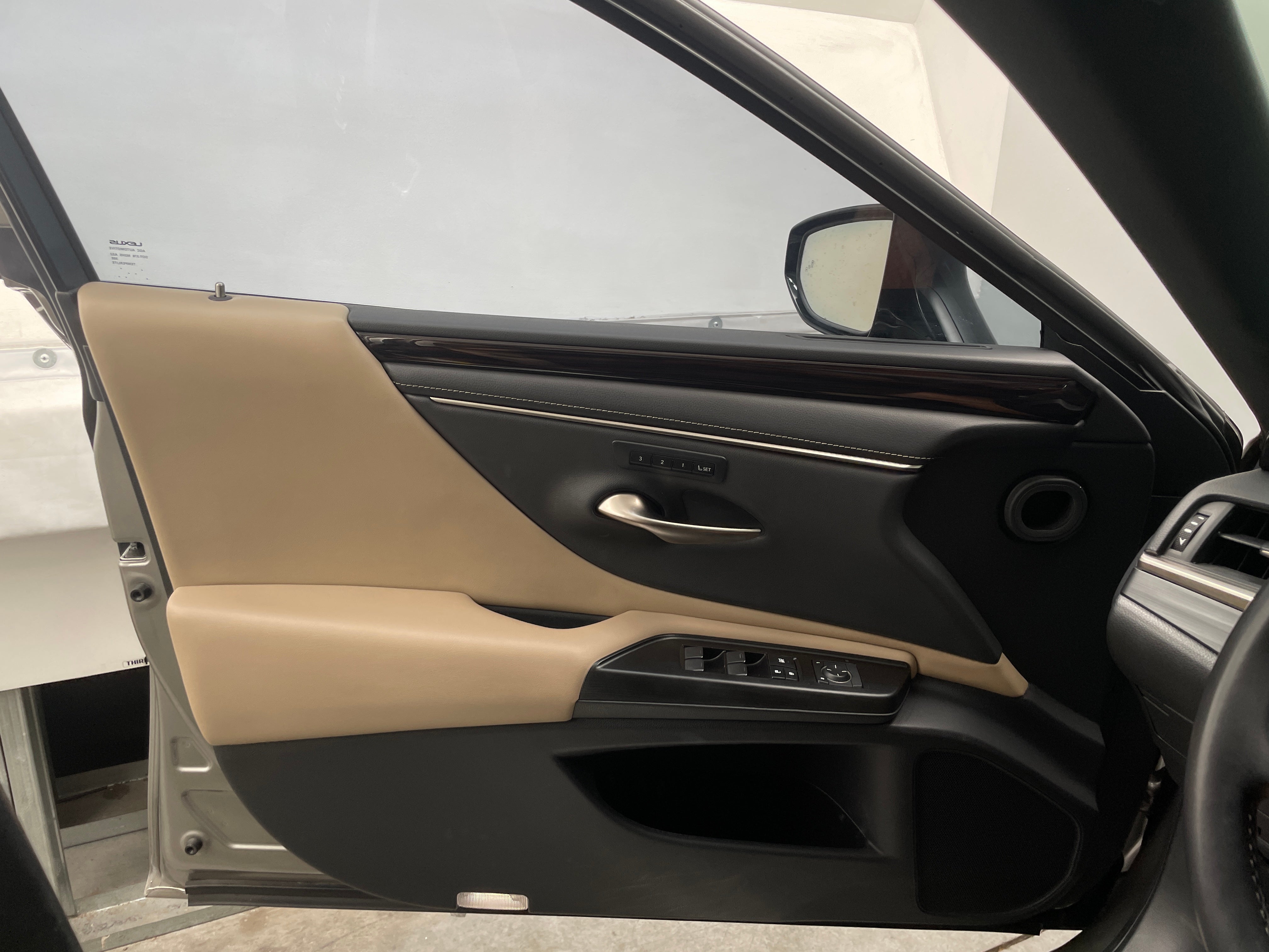 2019 Lexus ES