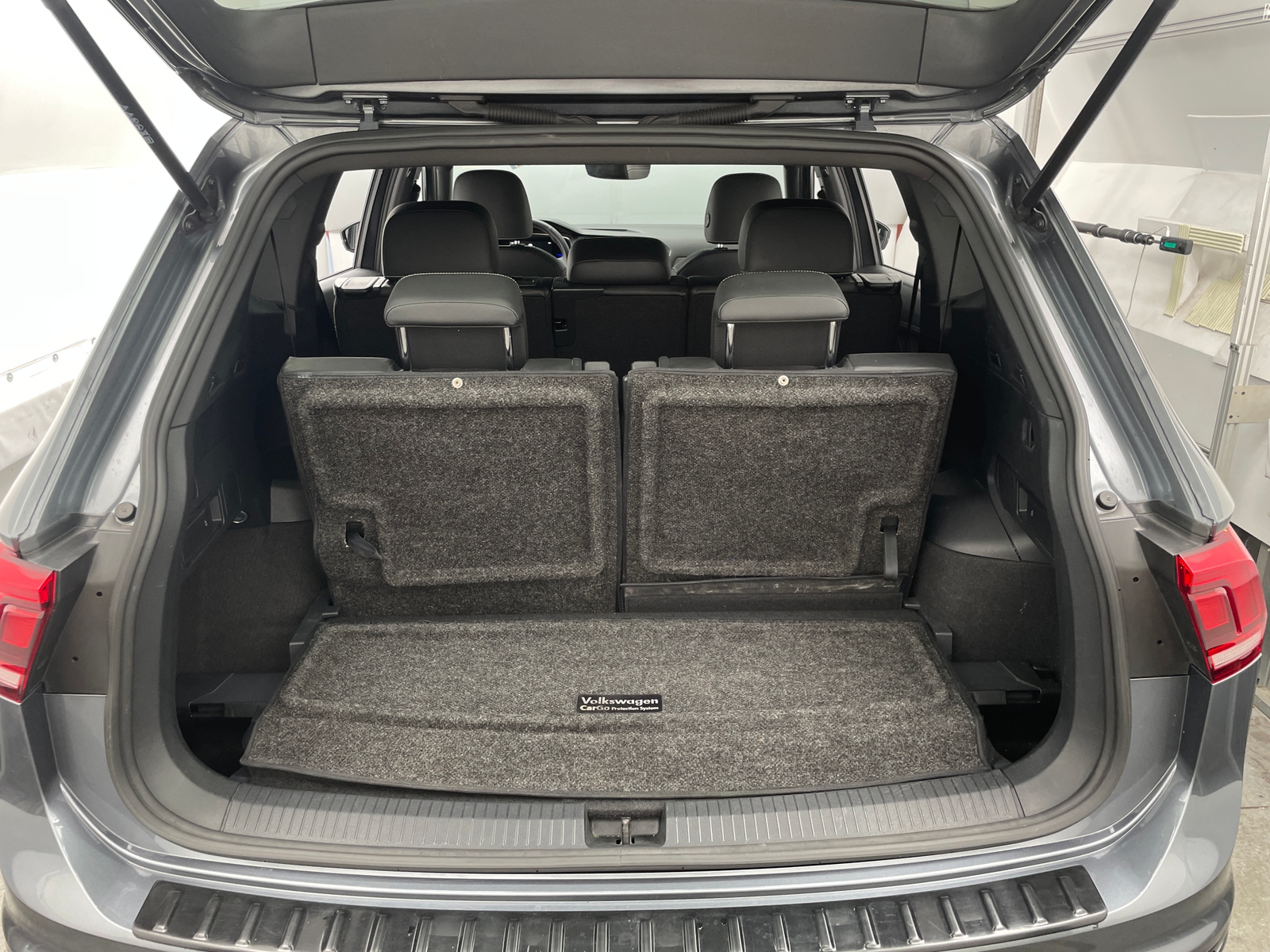 Thumbnail: 2023 Volkswagen Tiguan - 6