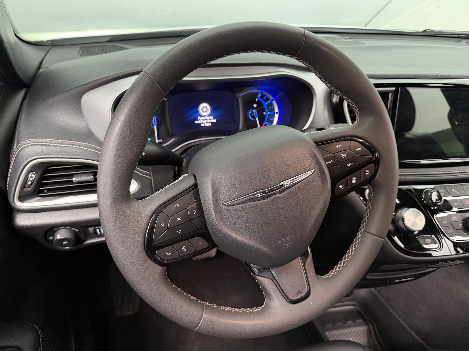 Thumbnail: 2024 Chrysler Pacifica - 4