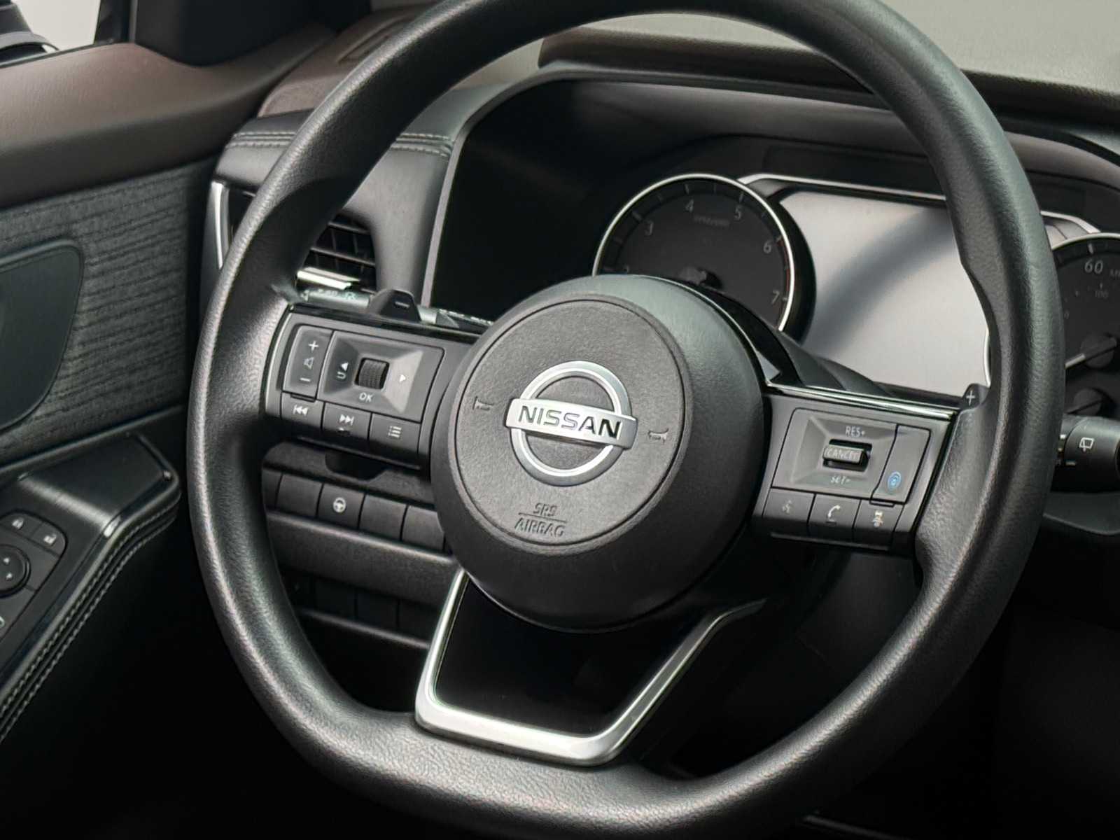 Thumbnail: 2021 Nissan Rogue - 5