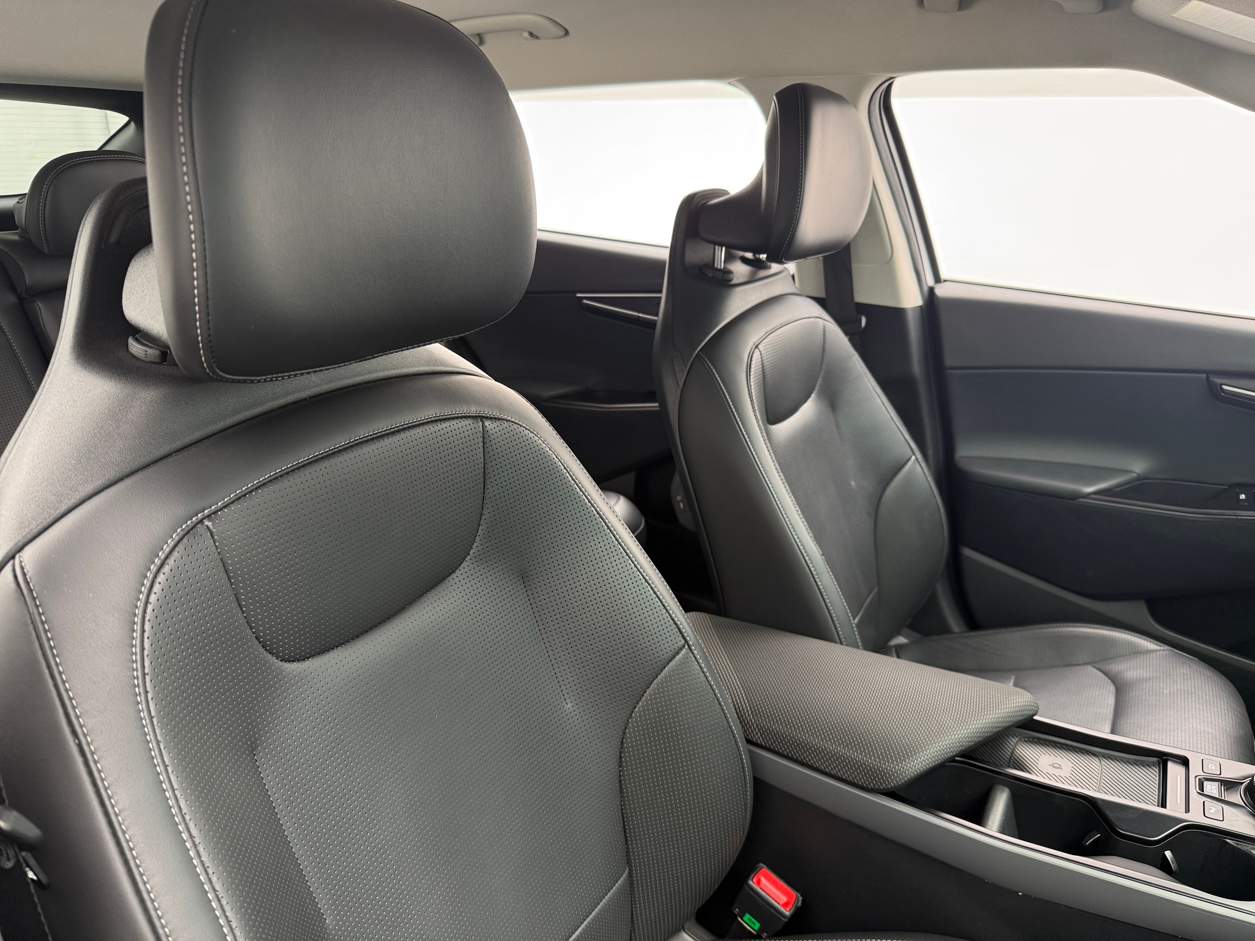 Used 2025 Kia EV6 Wind with VIN 5XYC34JA8SG013501 for sale in Auburn, WA