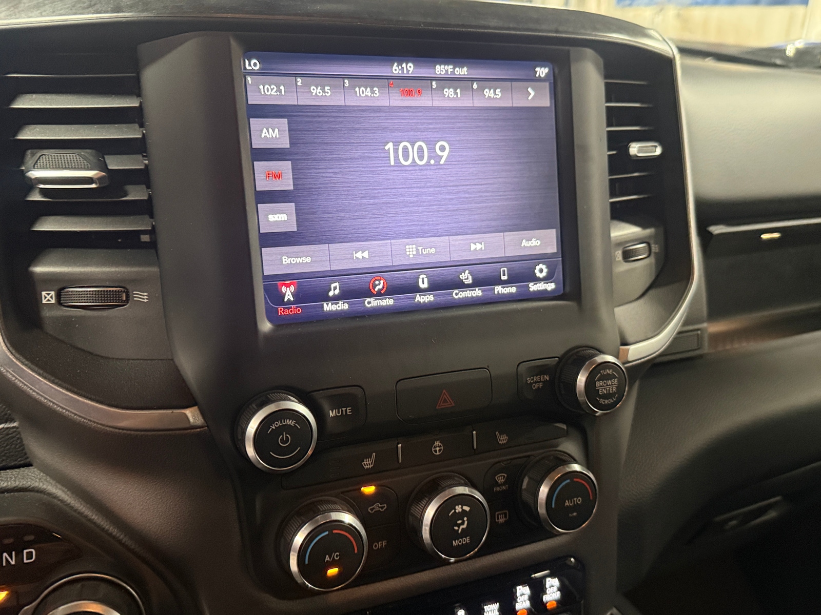 Thumbnail: 2019 RAM 1500 - 4