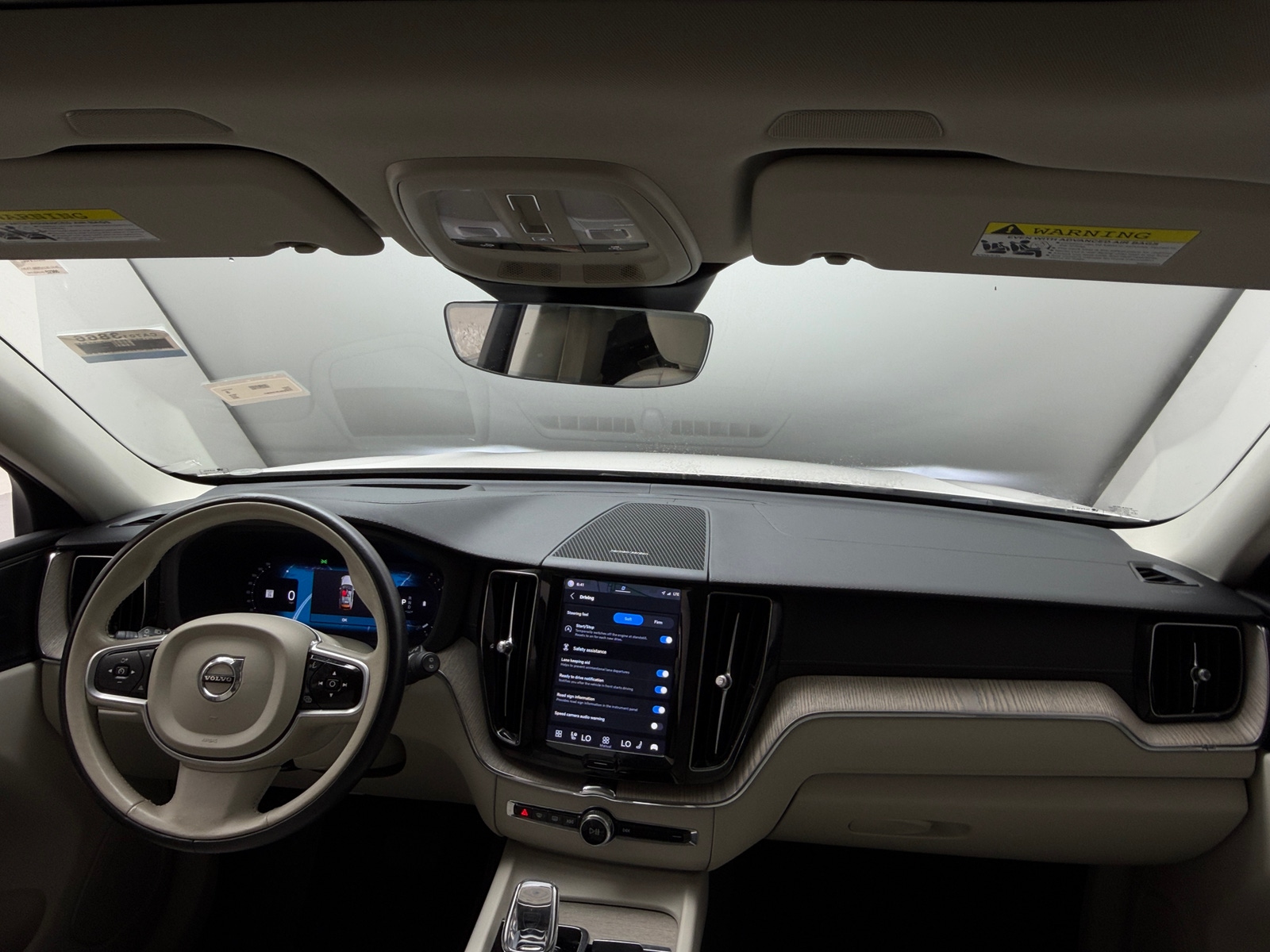 Thumbnail: 2022 Volvo XC60 - 2