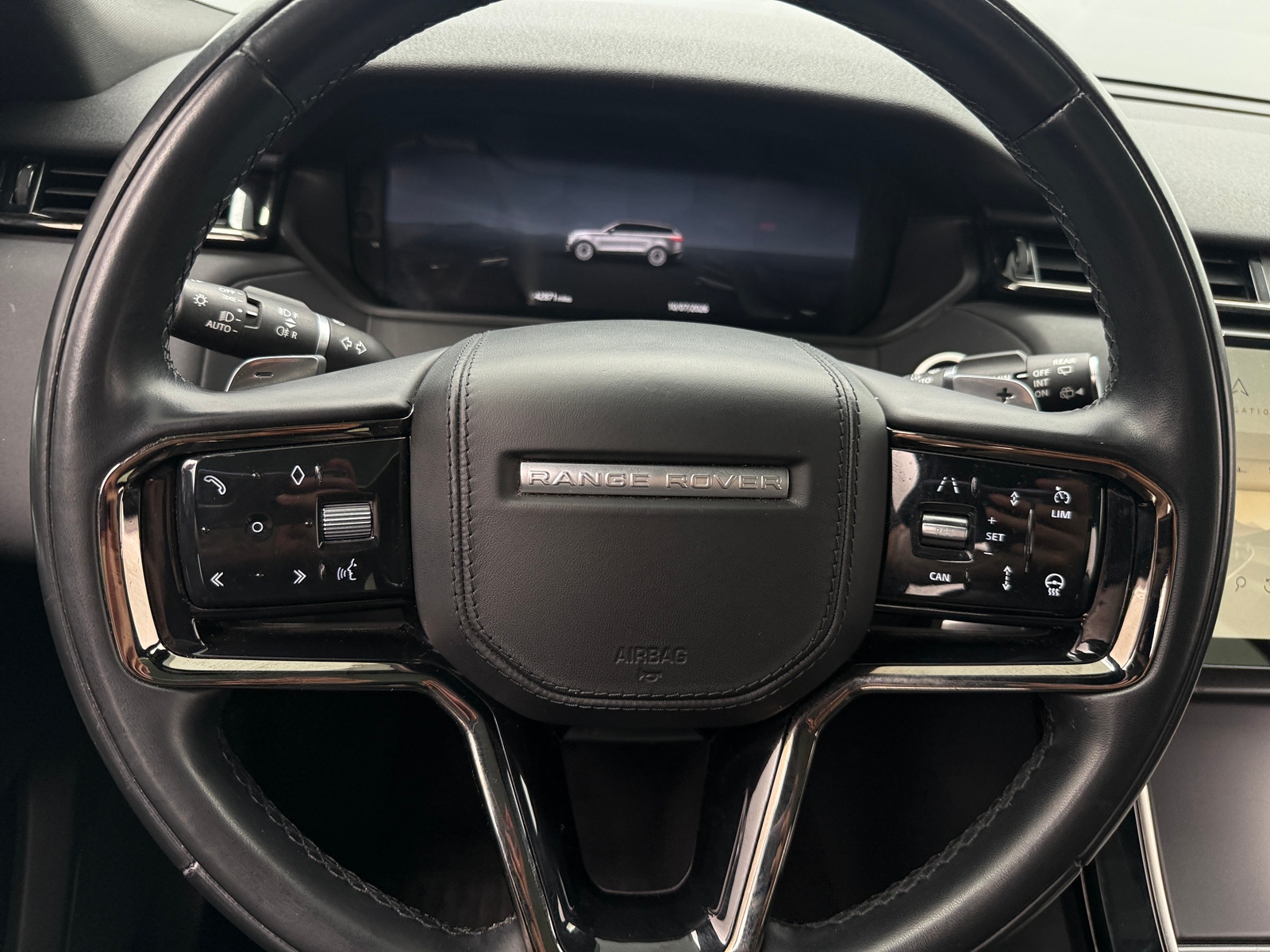 Thumbnail: 2025 Land Rover Range Rover Velar - 5