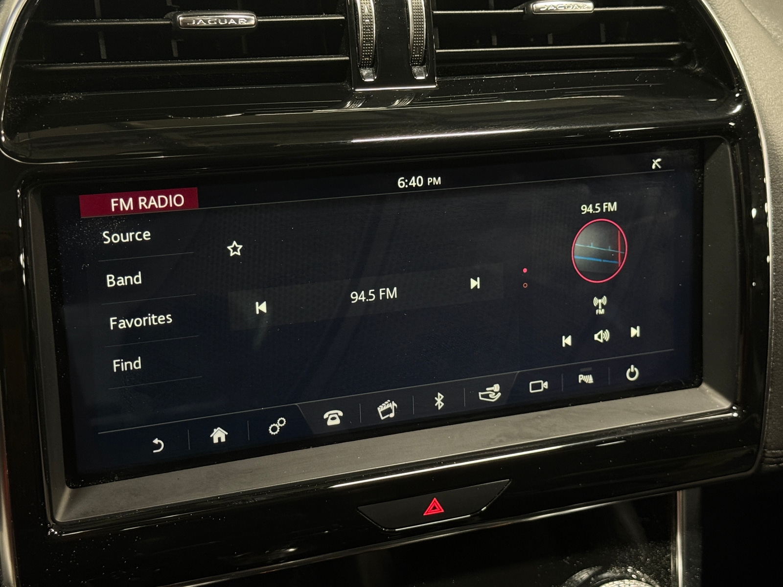 Thumbnail: 2020 Jaguar XE - 3