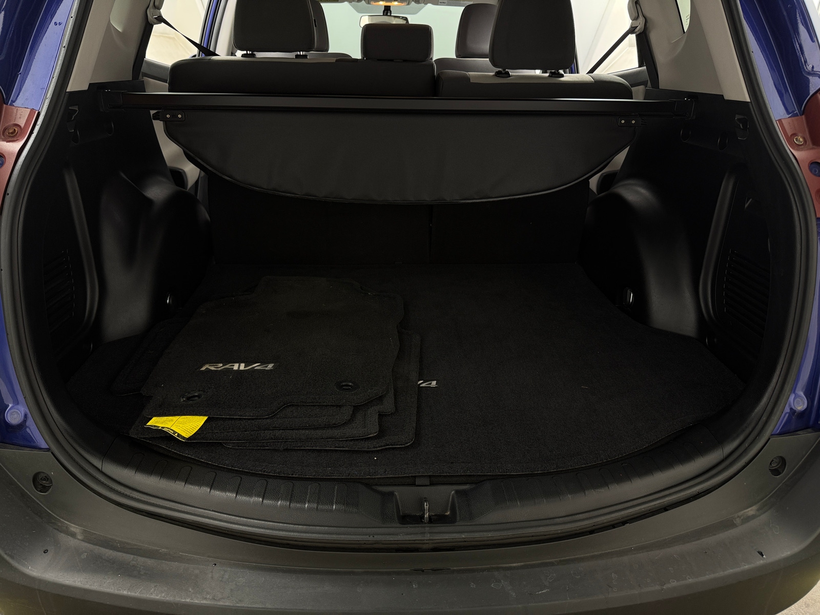 Thumbnail: 2015 Toyota RAV4 - 7