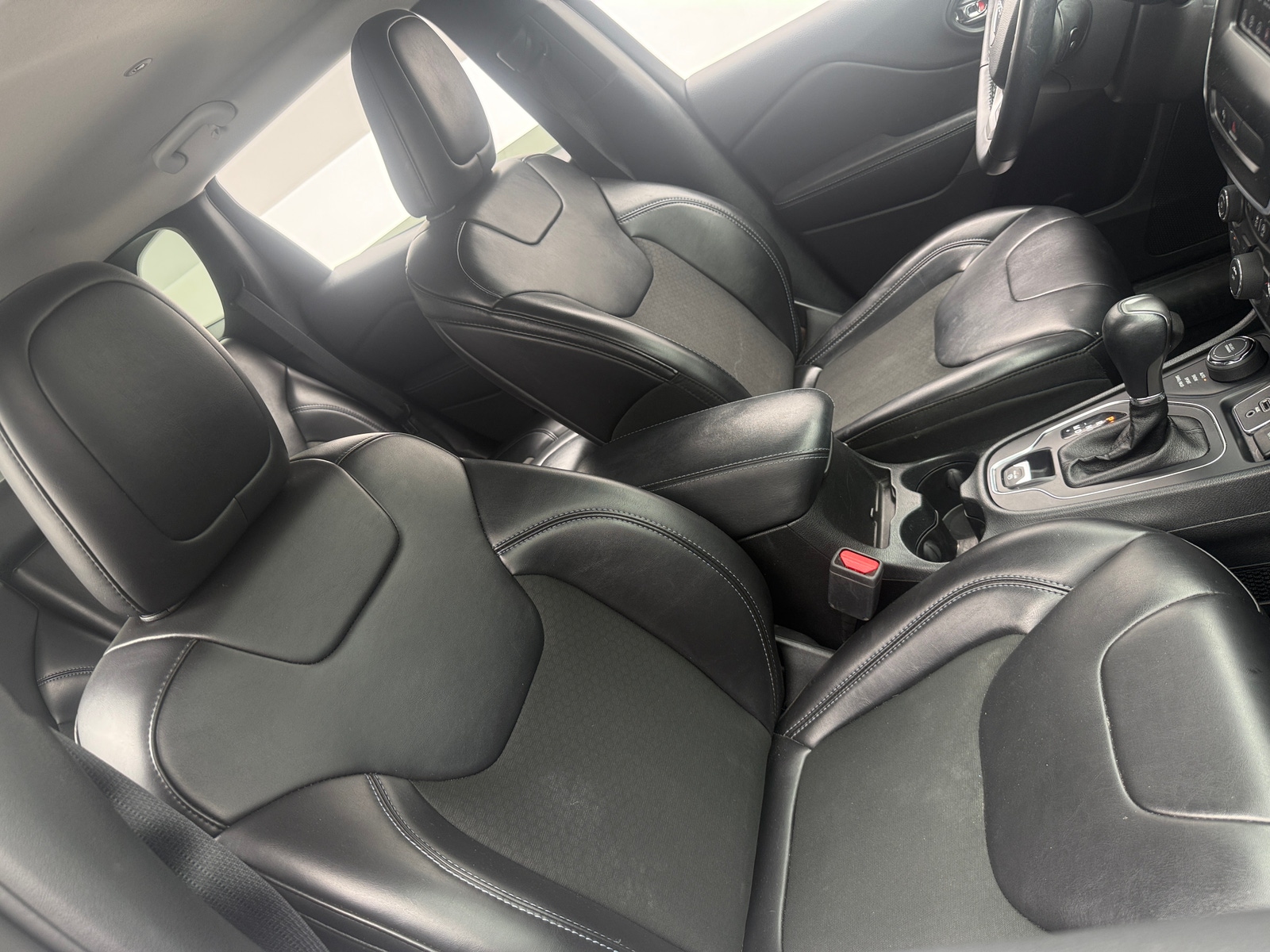 Thumbnail: 2019 Jeep Cherokee - 2