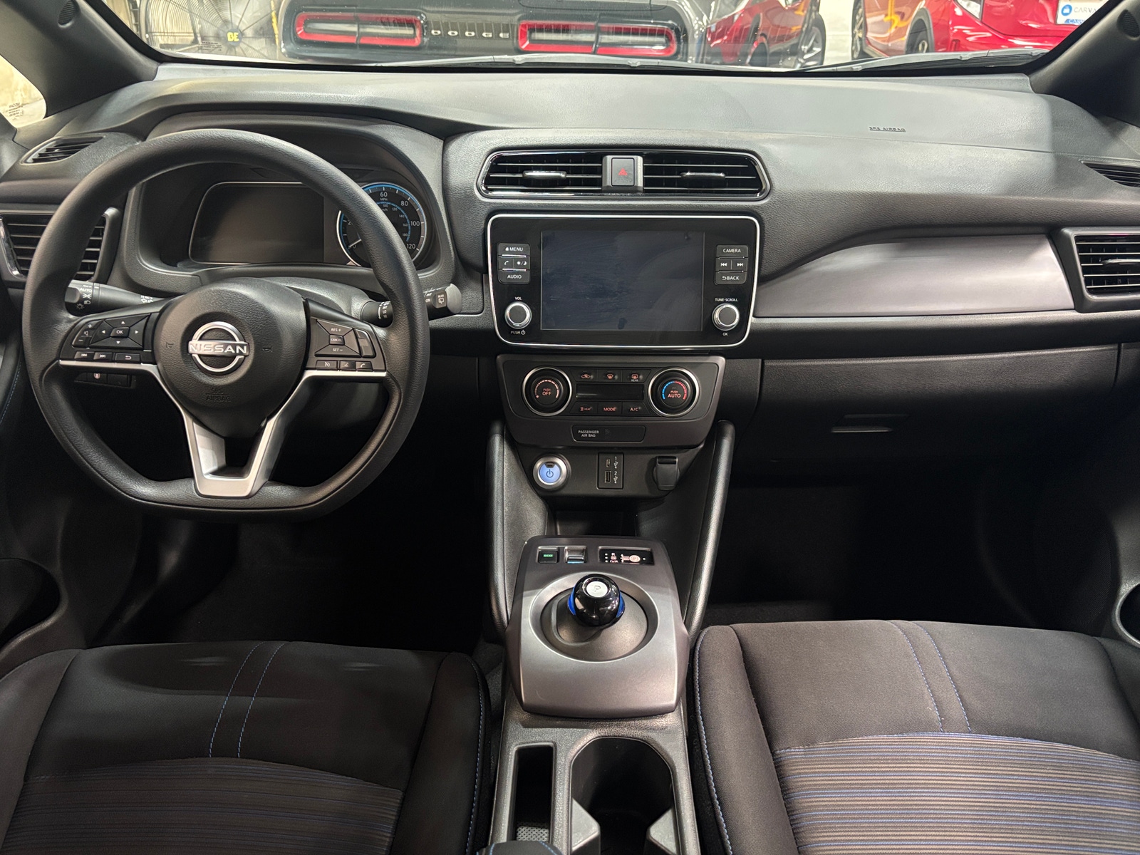 Thumbnail: 2025 Nissan Leaf - 3