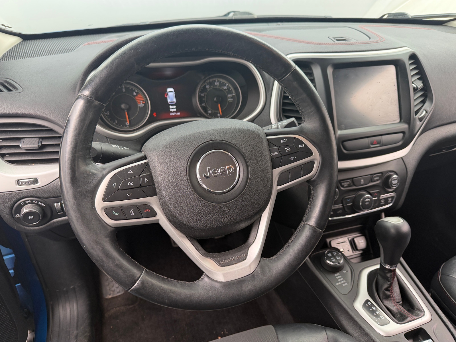 Thumbnail: 2017 Jeep Cherokee - 5