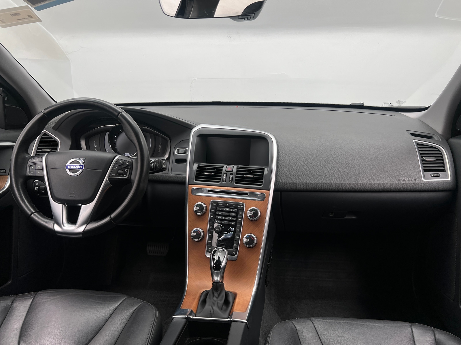 Thumbnail: 2017 Volvo XC60 - 2