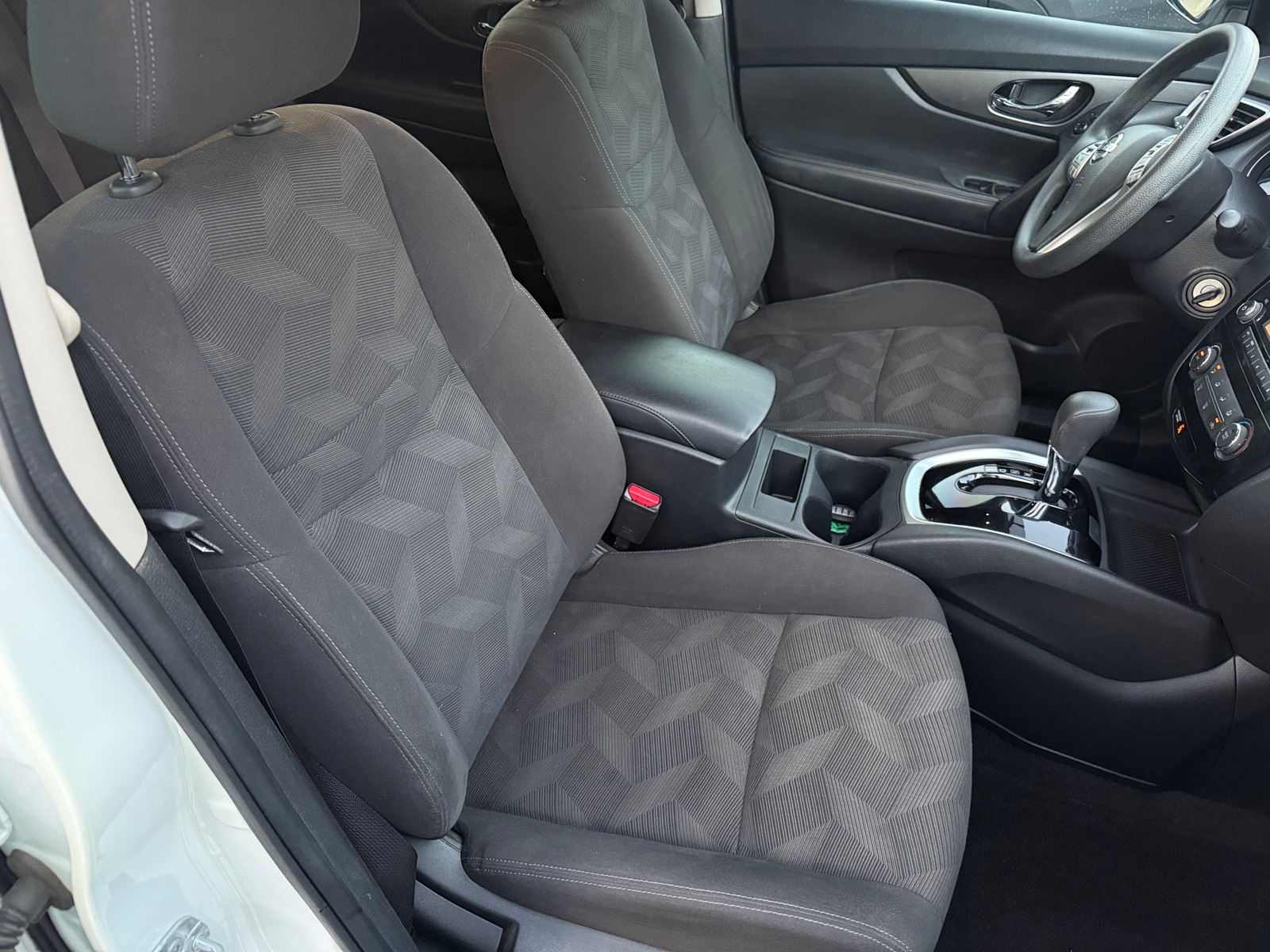 Thumbnail: 2016 Nissan Rogue - 2