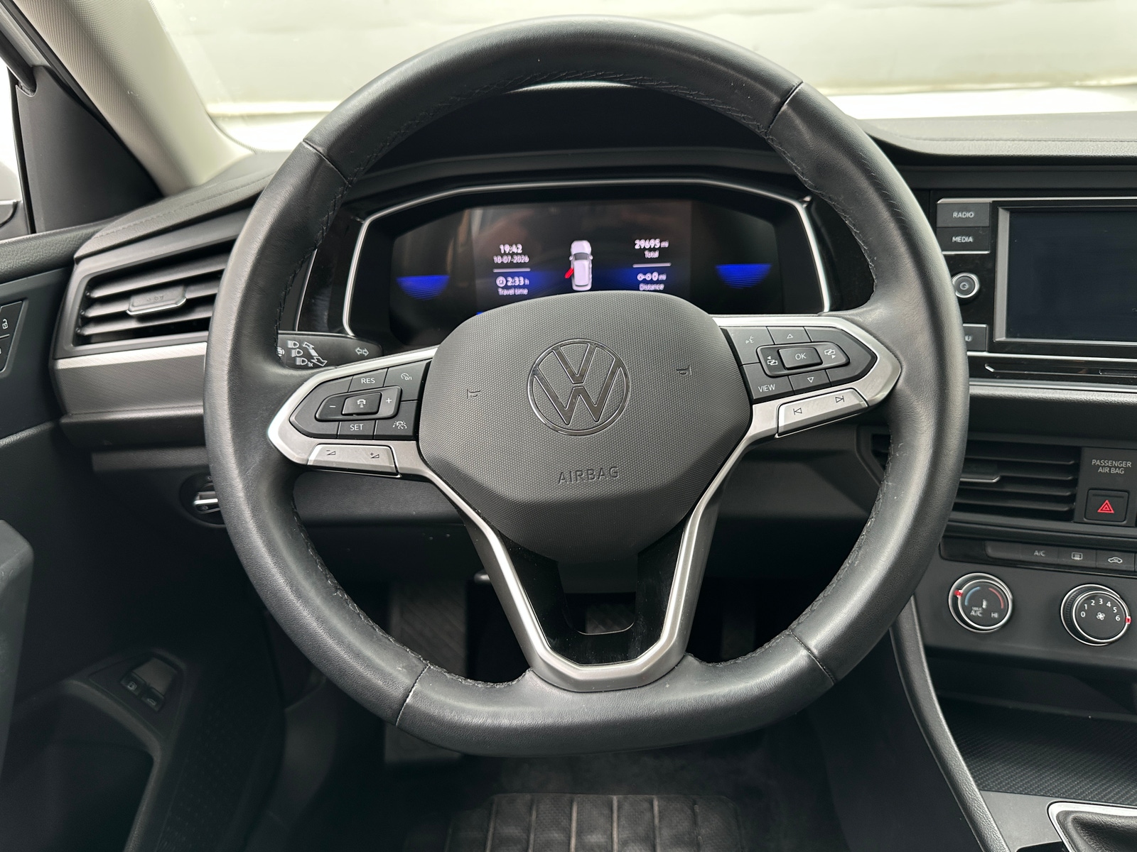 Thumbnail: 2024 Volkswagen Jetta - 5