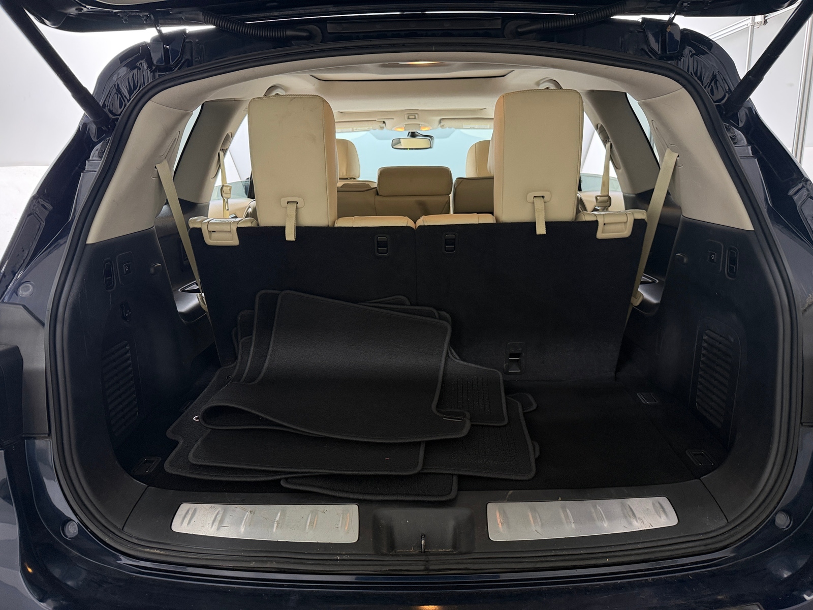 Thumbnail: 2017 INFINITI QX60 - 6