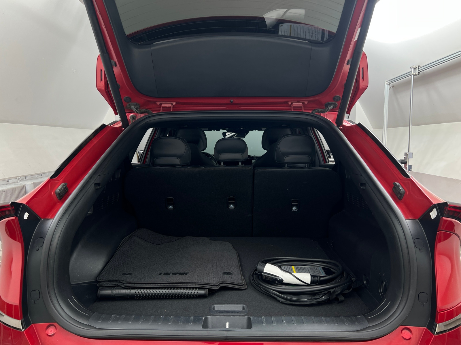 Thumbnail: 2024 Kia EV6 - 6