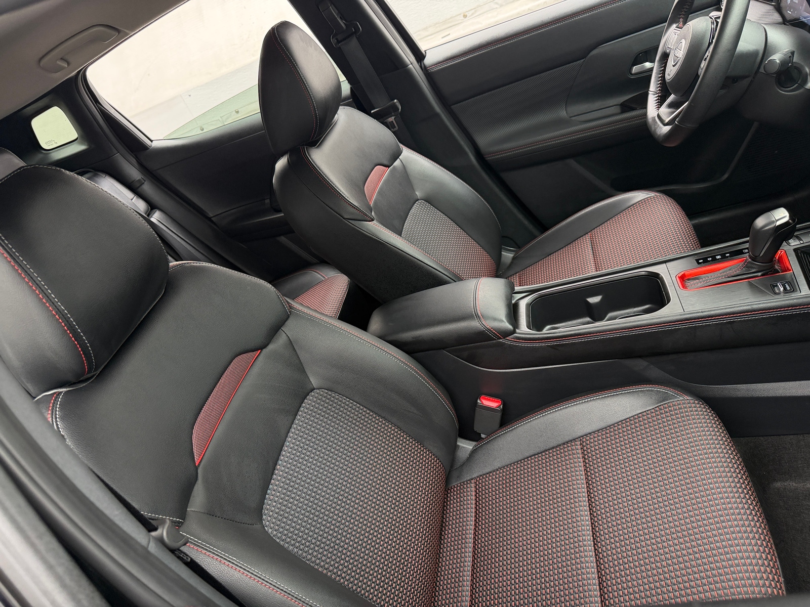 Thumbnail: 2026 Nissan Kicks - 2